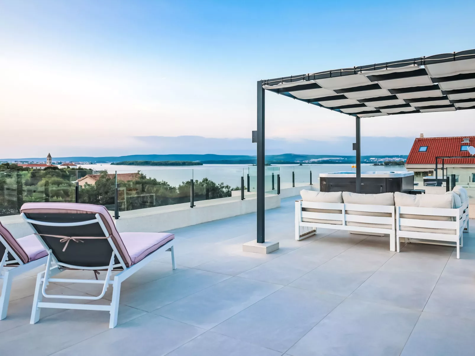 Magic Sky 1 - Outside