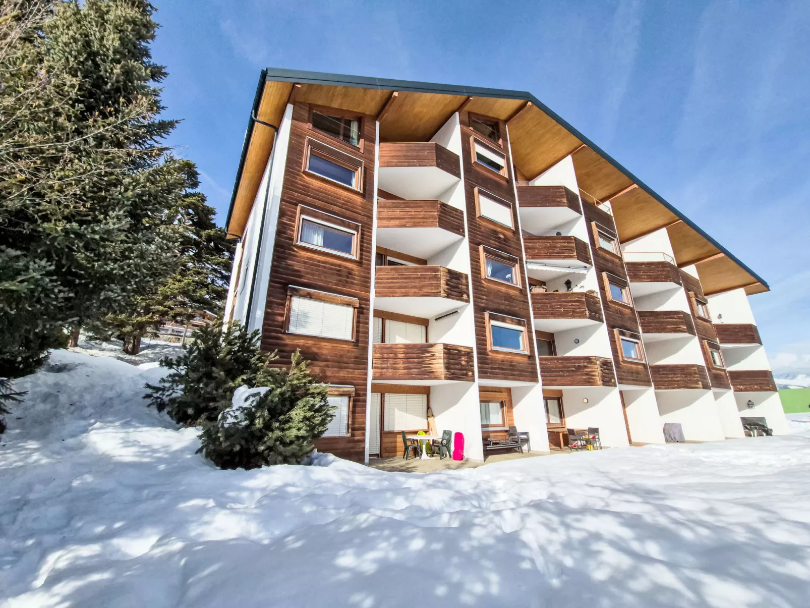 Crans-Léman 5 - Outside