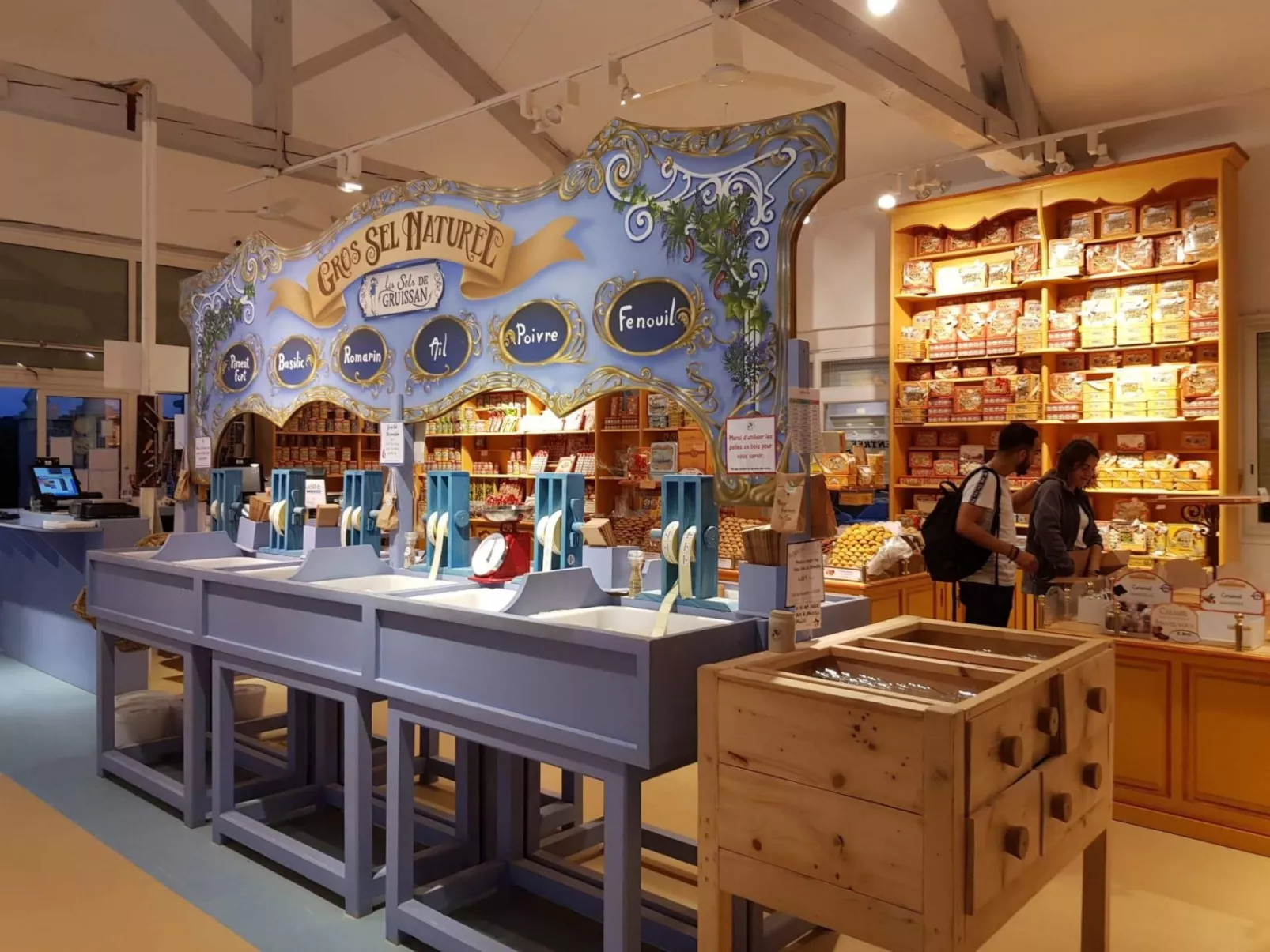 Maison Bleu - Outside