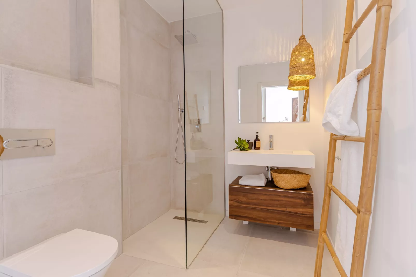 Unique & Luxurious Villa with Heated Pool! - Bathroom