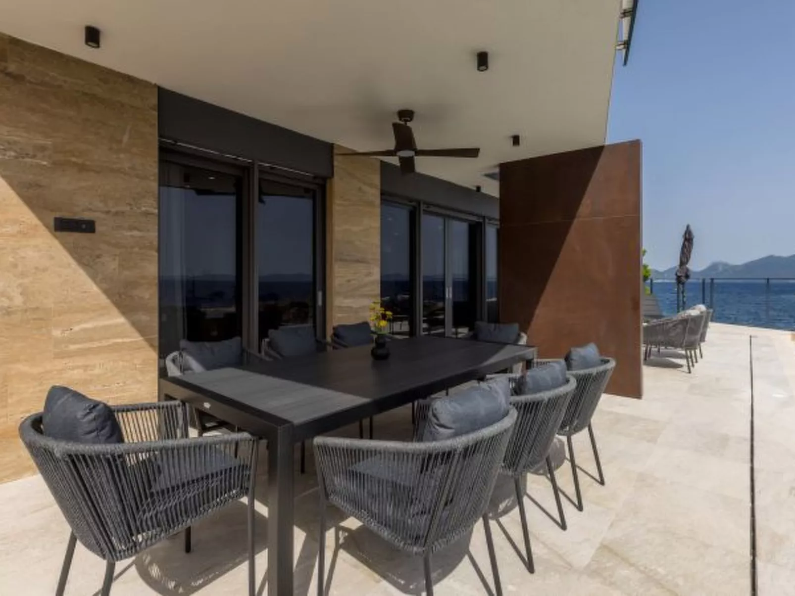 Beachfront villa Mare with seaview and pool - Dehors