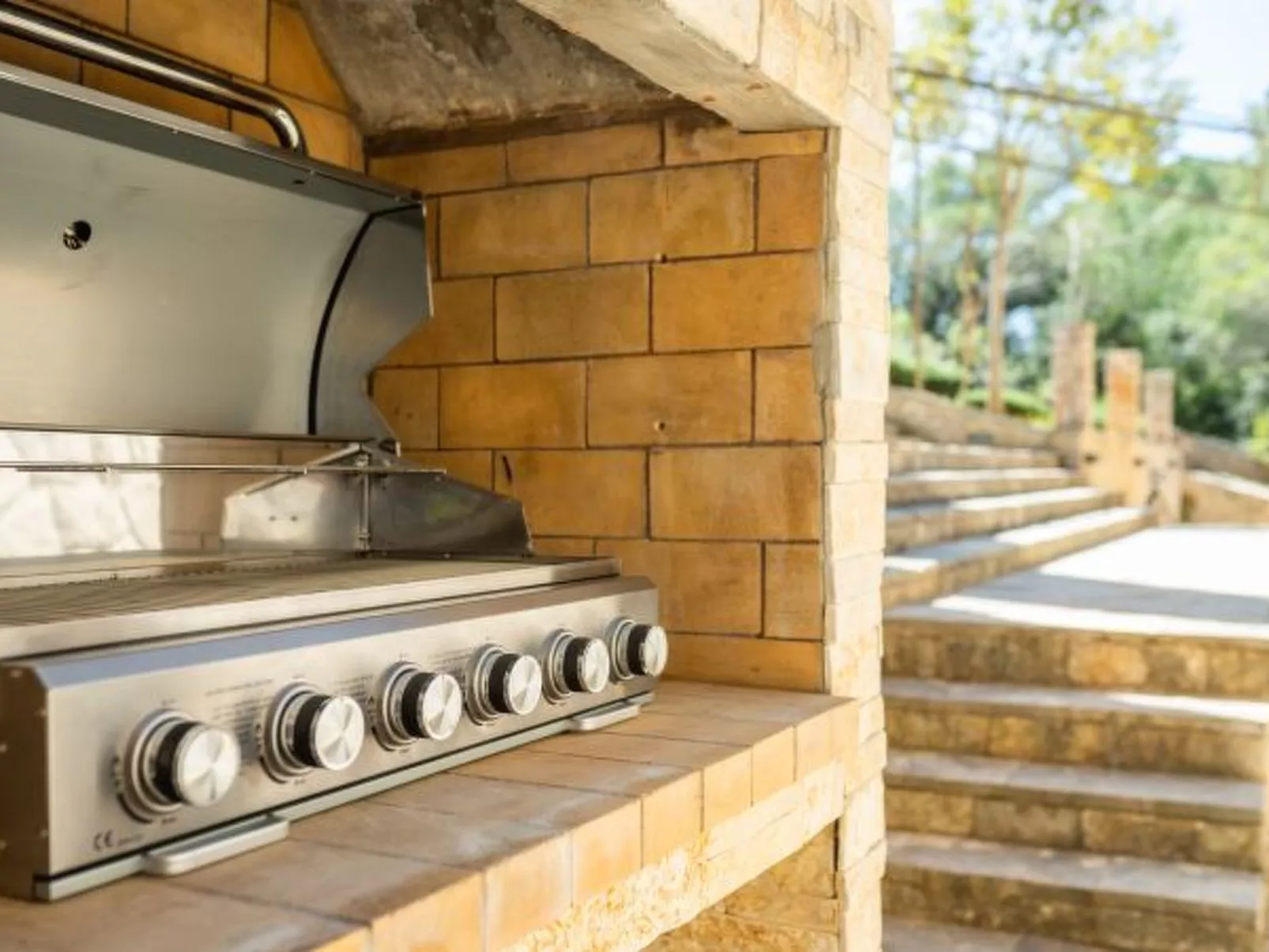 Villa Barotul with pool - Image-tags.info