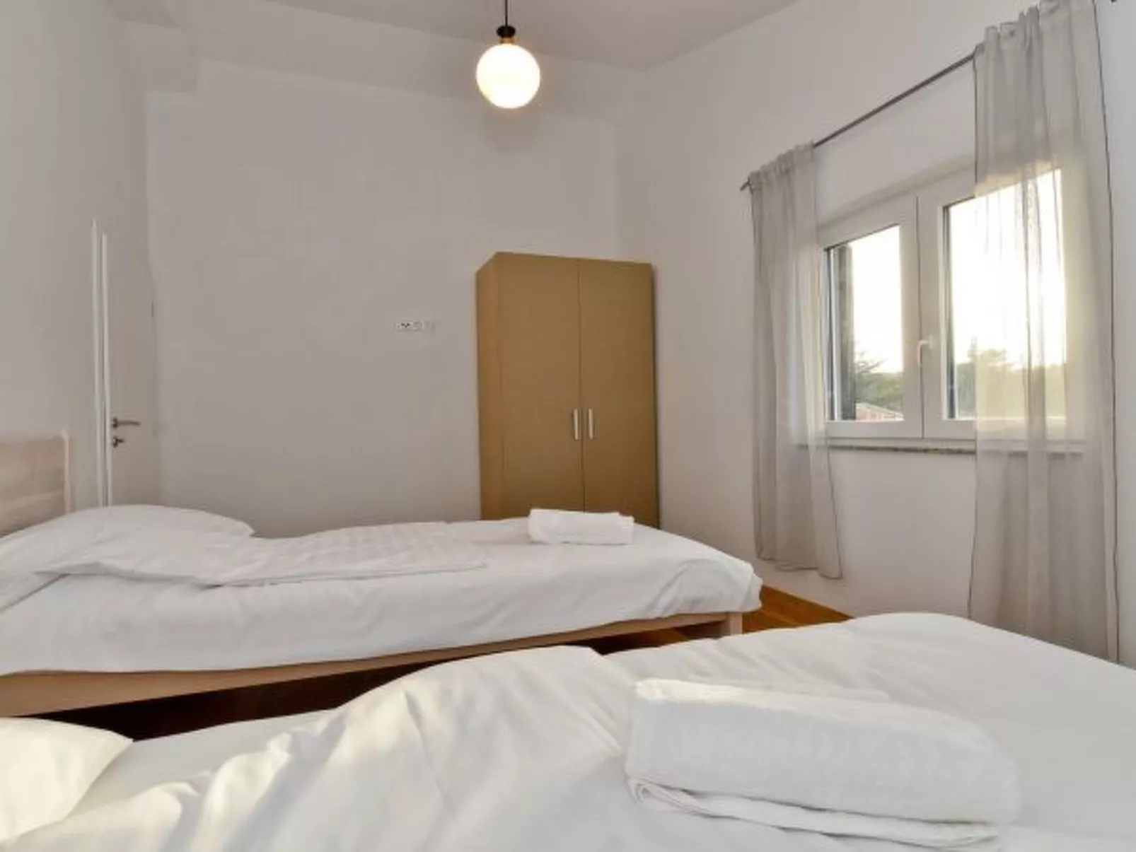 Villa Pinia with pool, Zadar - Image-tags.info