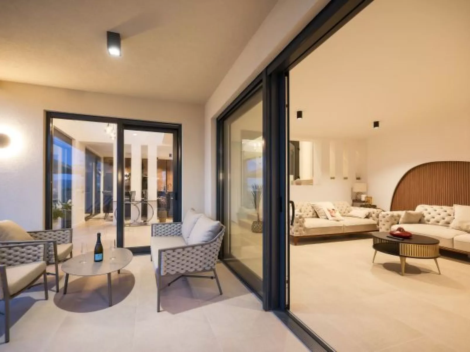 Villa Novue with pool - Image-tags.info