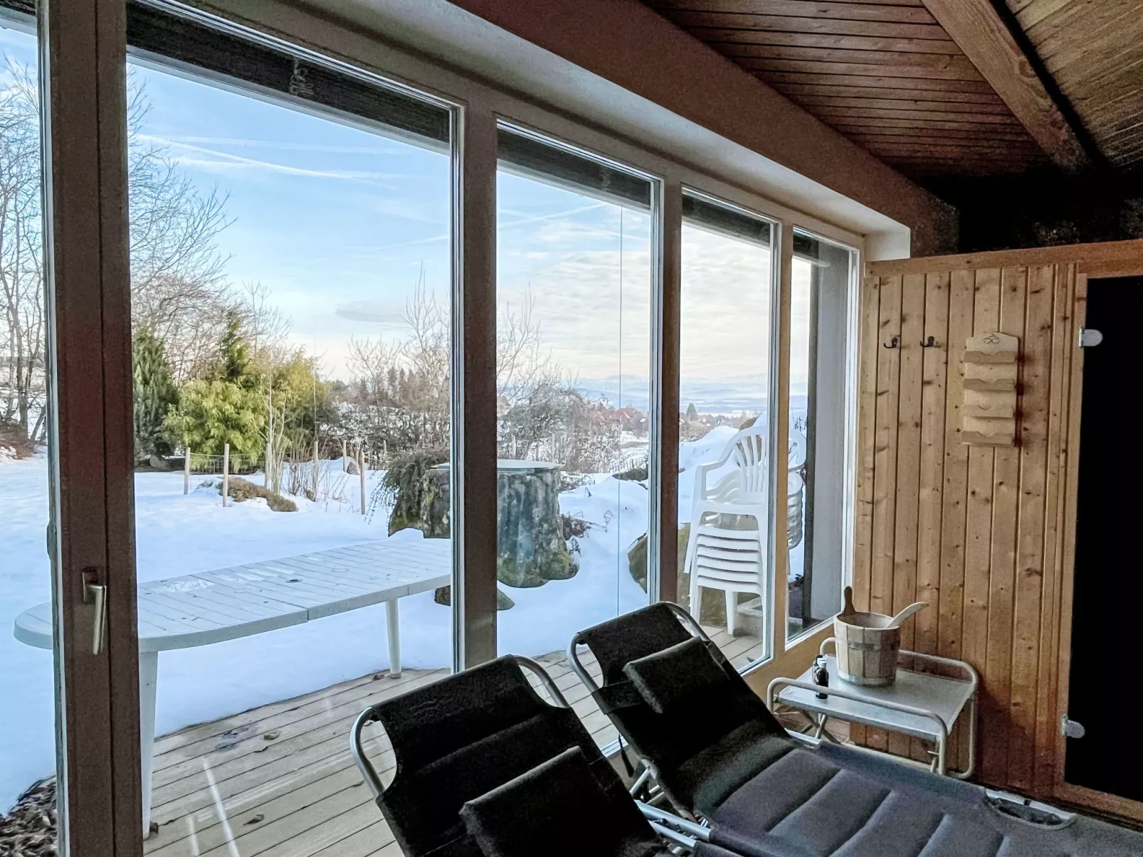 Schwarzwaldhof mit Pool & Sauna - Draußen