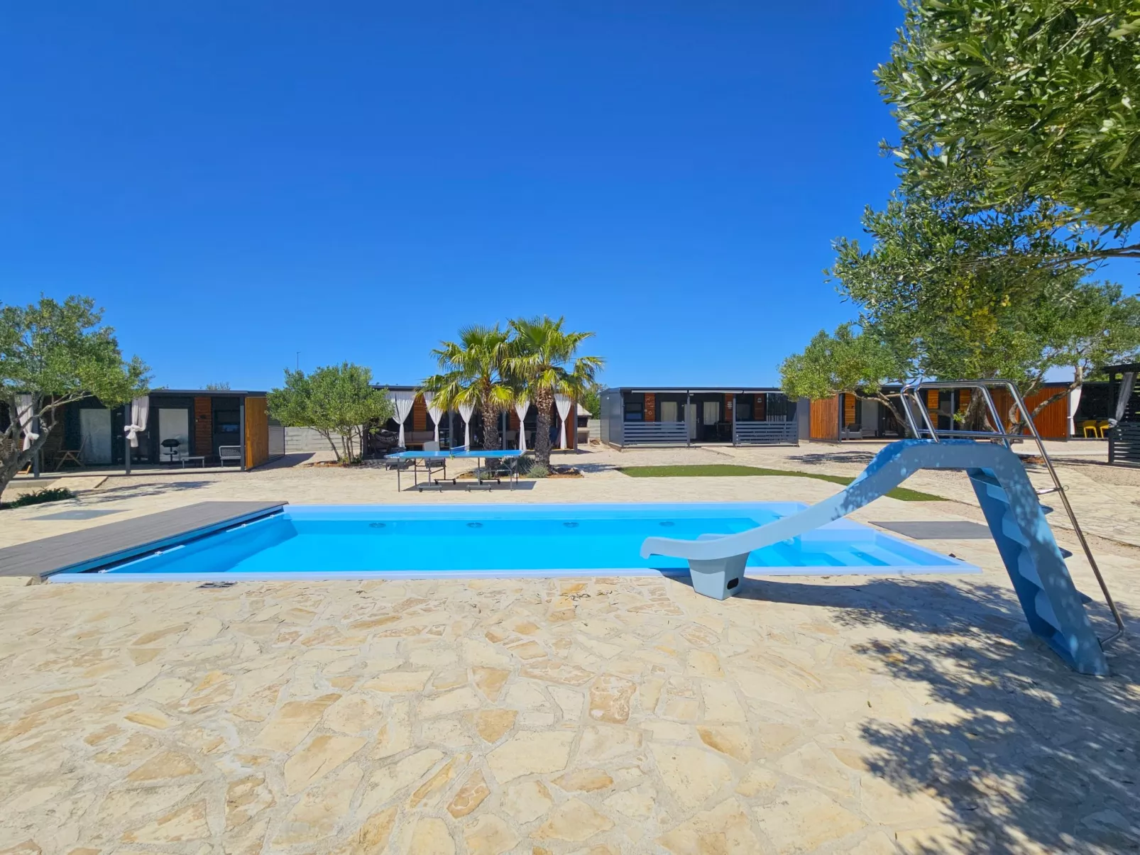 Maslina Delux - Draußen