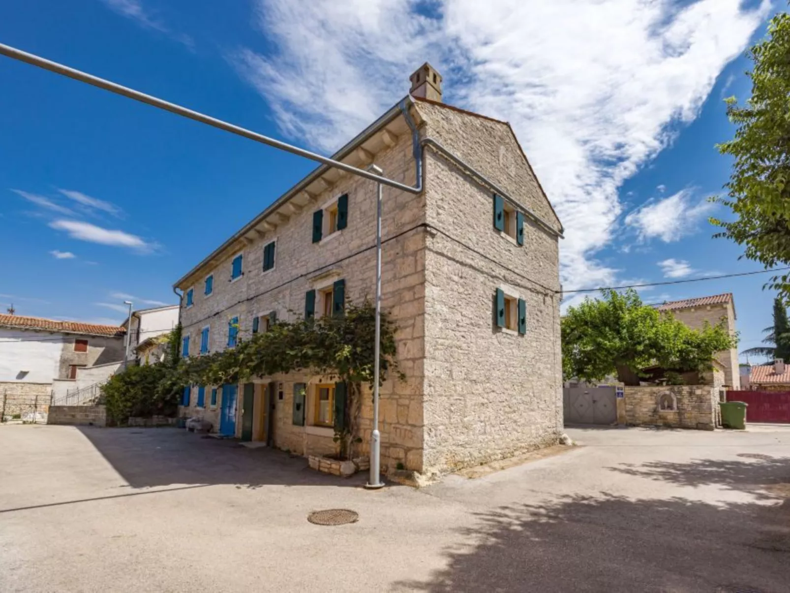 Villa Diana - Draußen