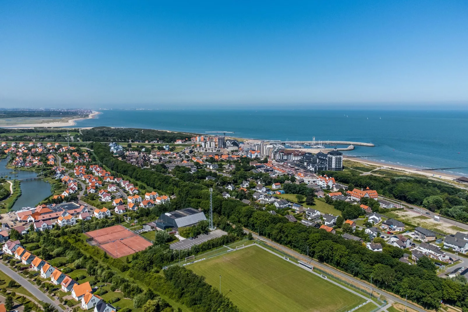 Resort Cadzand 4-Areas summer 1km
