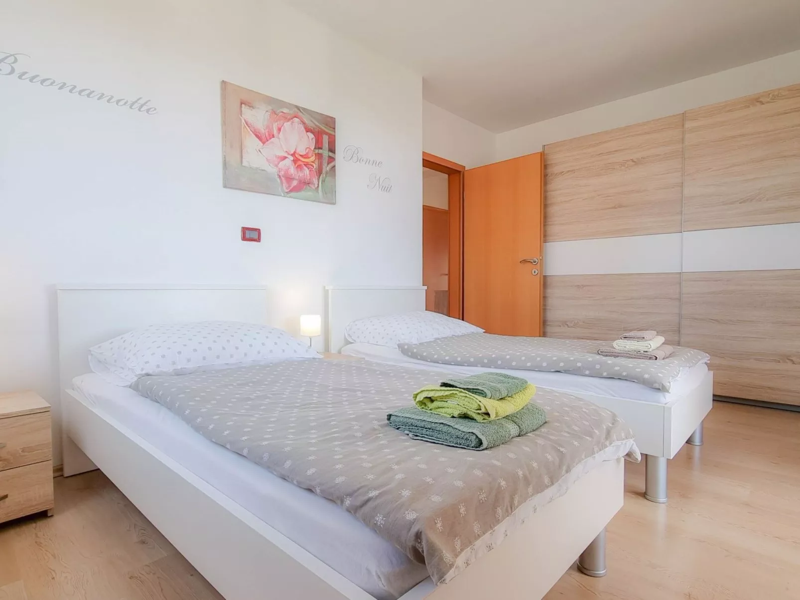 Appartement "Barbara" mit Blick auf das Wasser - Inside