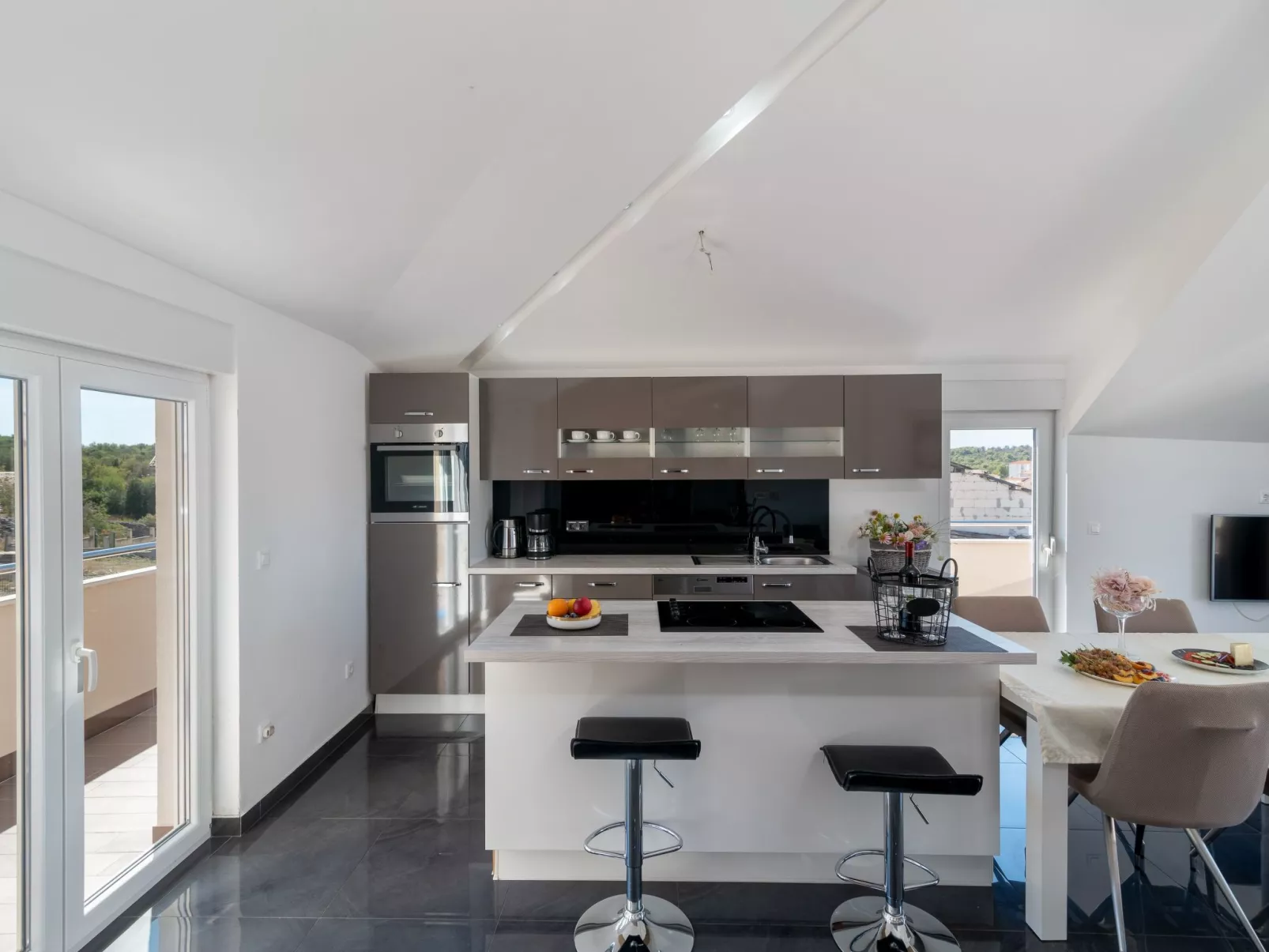 Moderne Ferienwohnung mit Gartennutzung, einem g - Image-tags.info