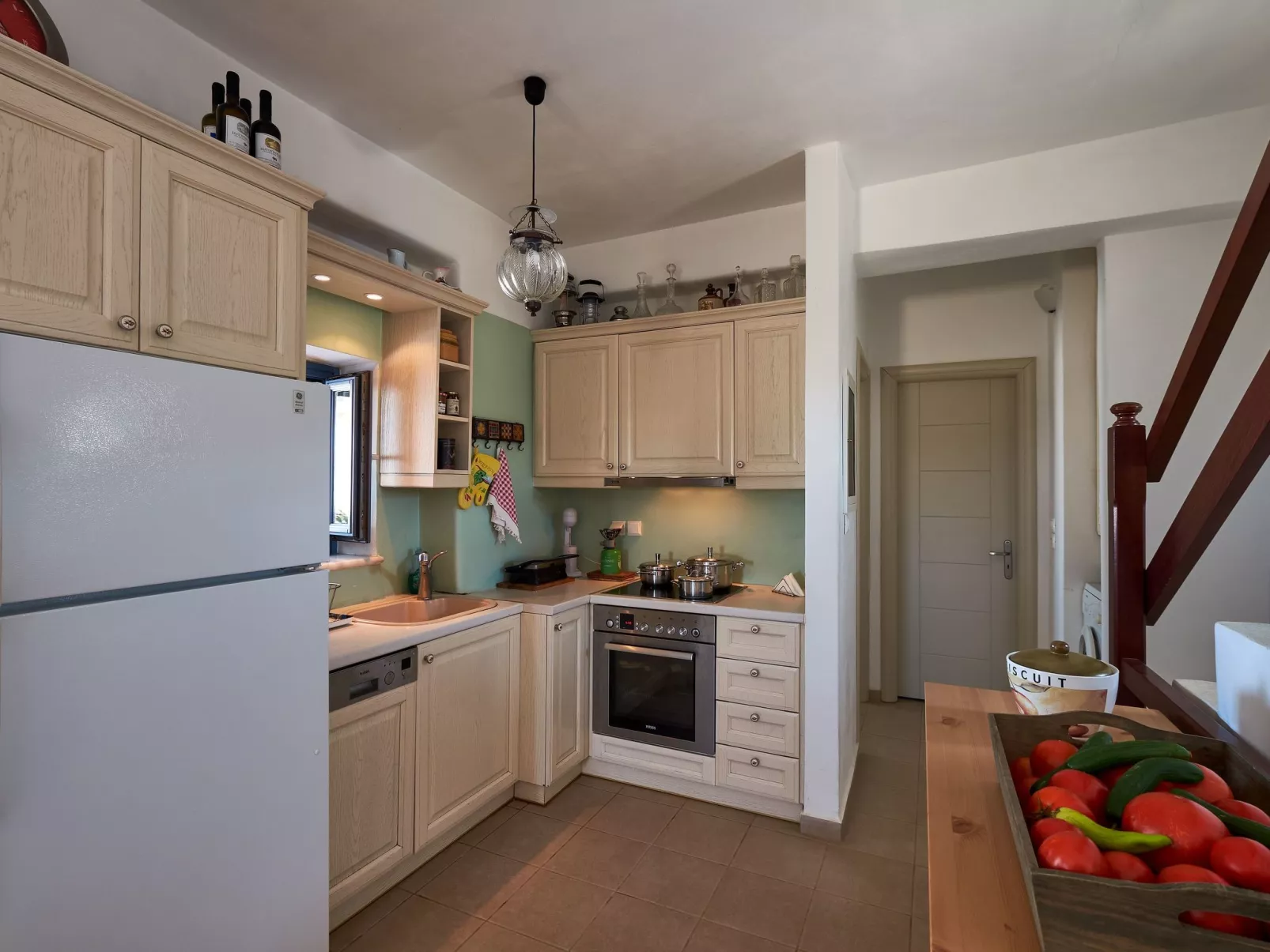 Große, komfortable Pool-Villa, Strand zu Fuß erreichbar - Drinnen