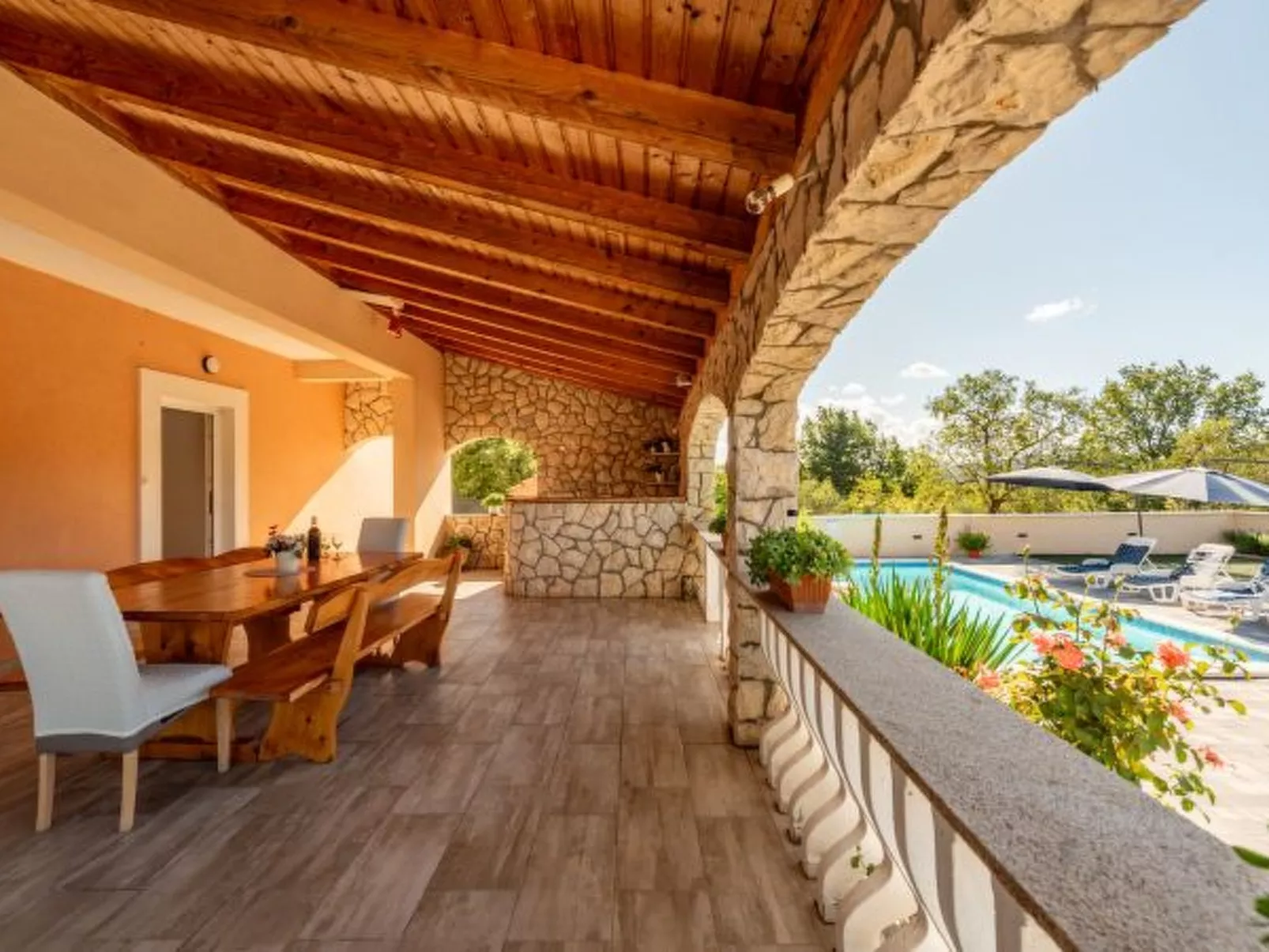 Holiday House Laetitia with pool - Image-tags.info