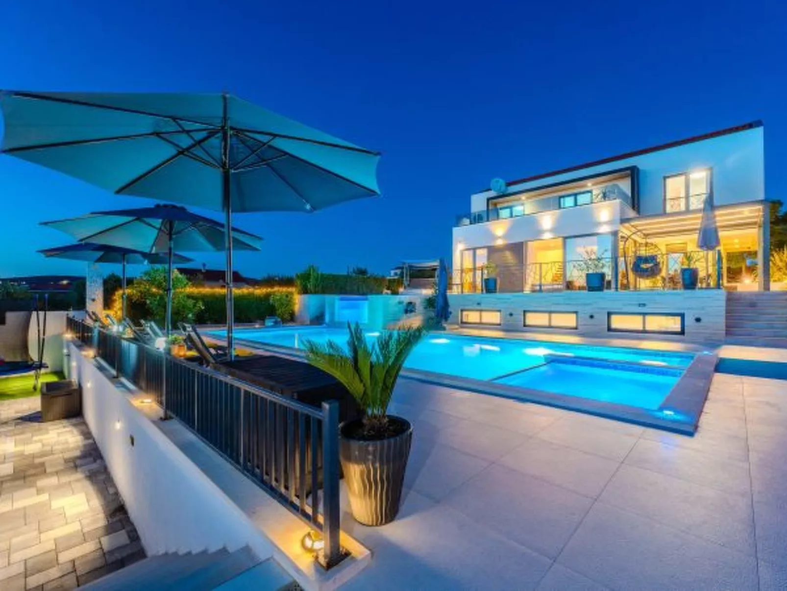 Beautiful villa Lara in Vrana with pool - Image-tags.info