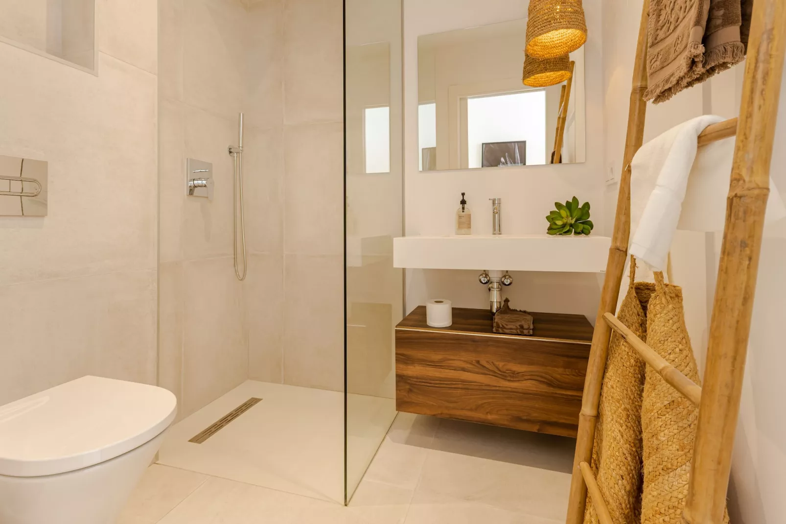 Unique & Luxurious Villa with Heated Pool! - Bathroom