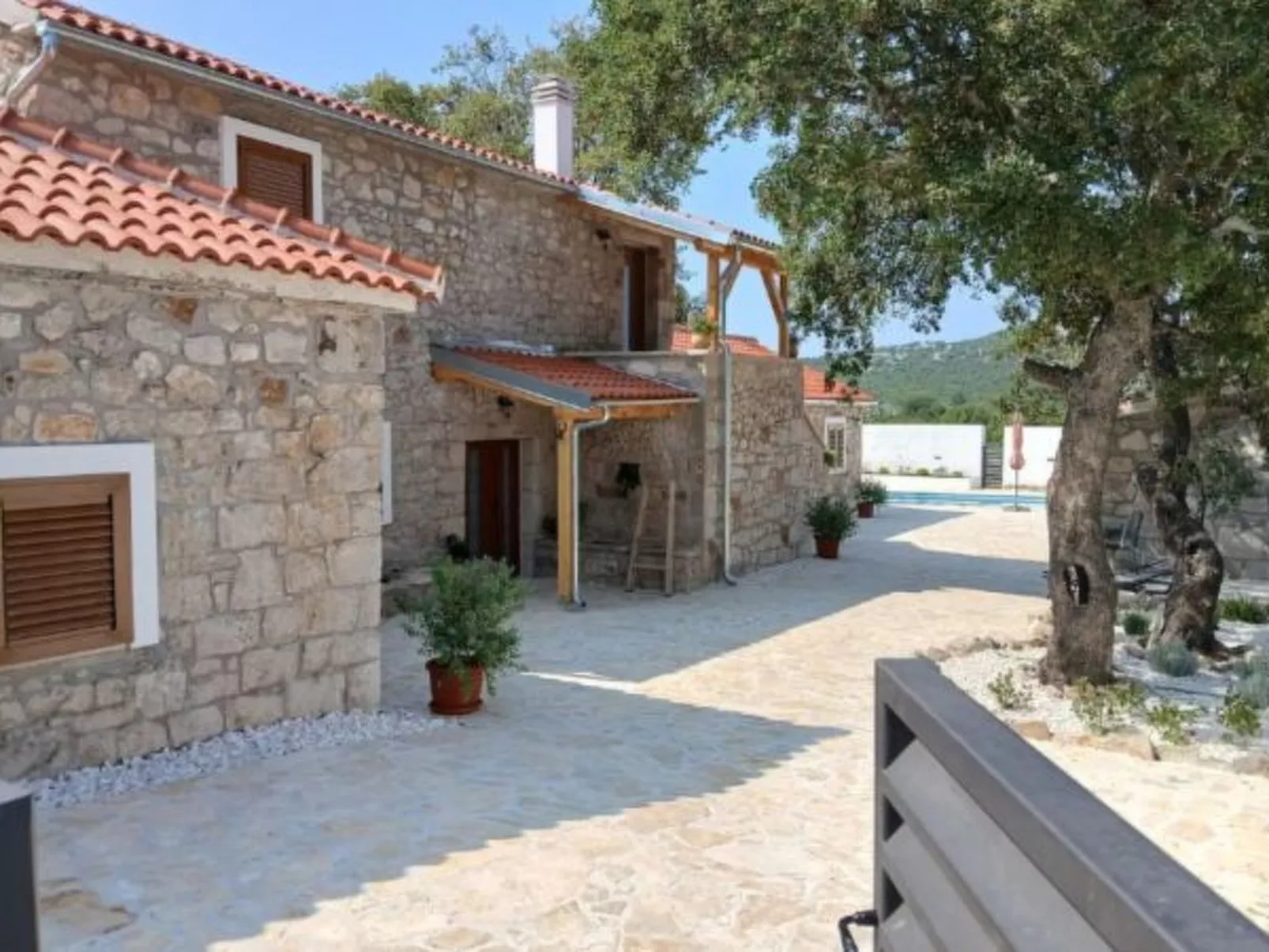 Stone villa Marita with pool - Image-tags.info