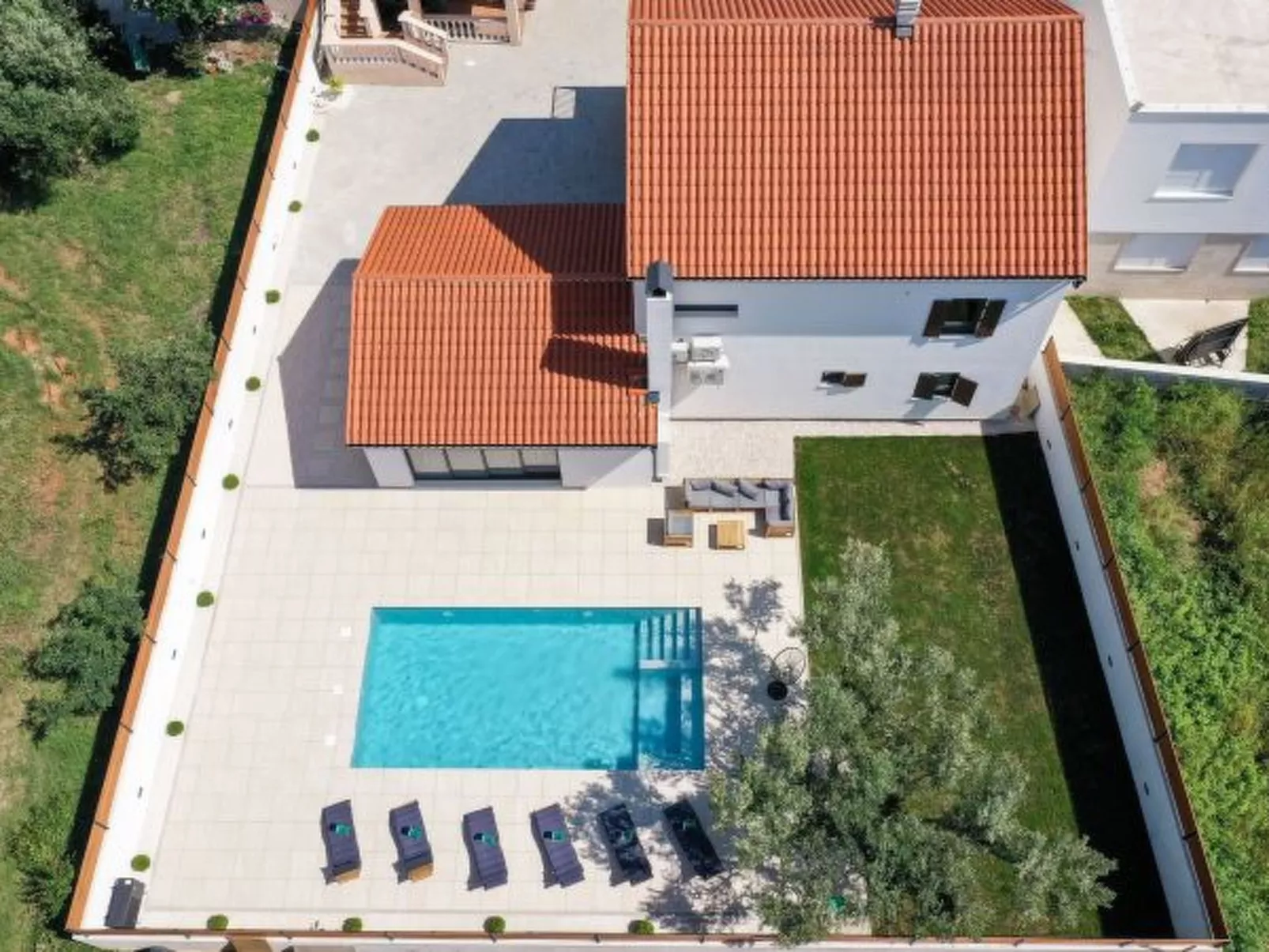 Villa Marta with heated pool and traditional taver - Image-tags.info