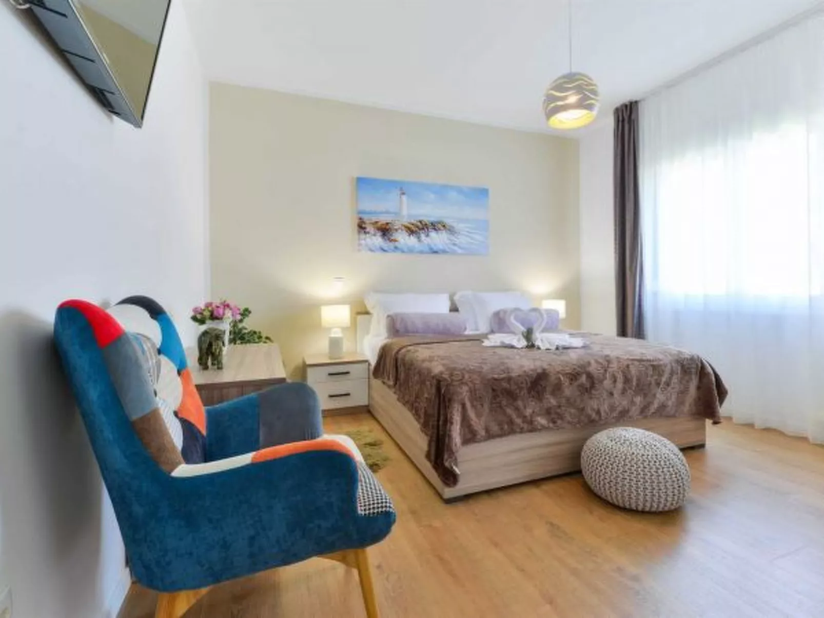 Villa First Hill with heated pool - Image-tags.info