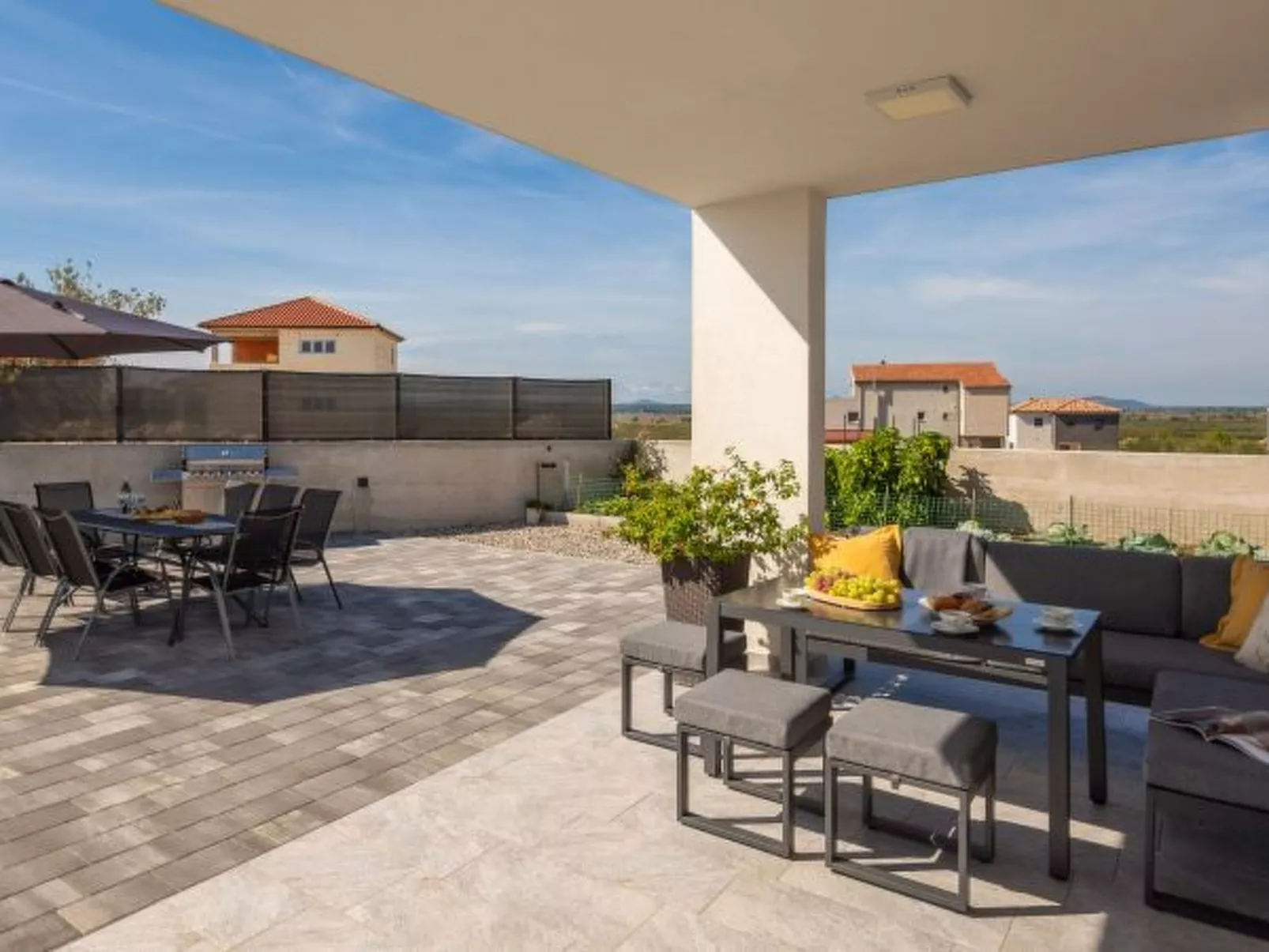 Villa Lacus in Vrana with pool - Image-tags.info