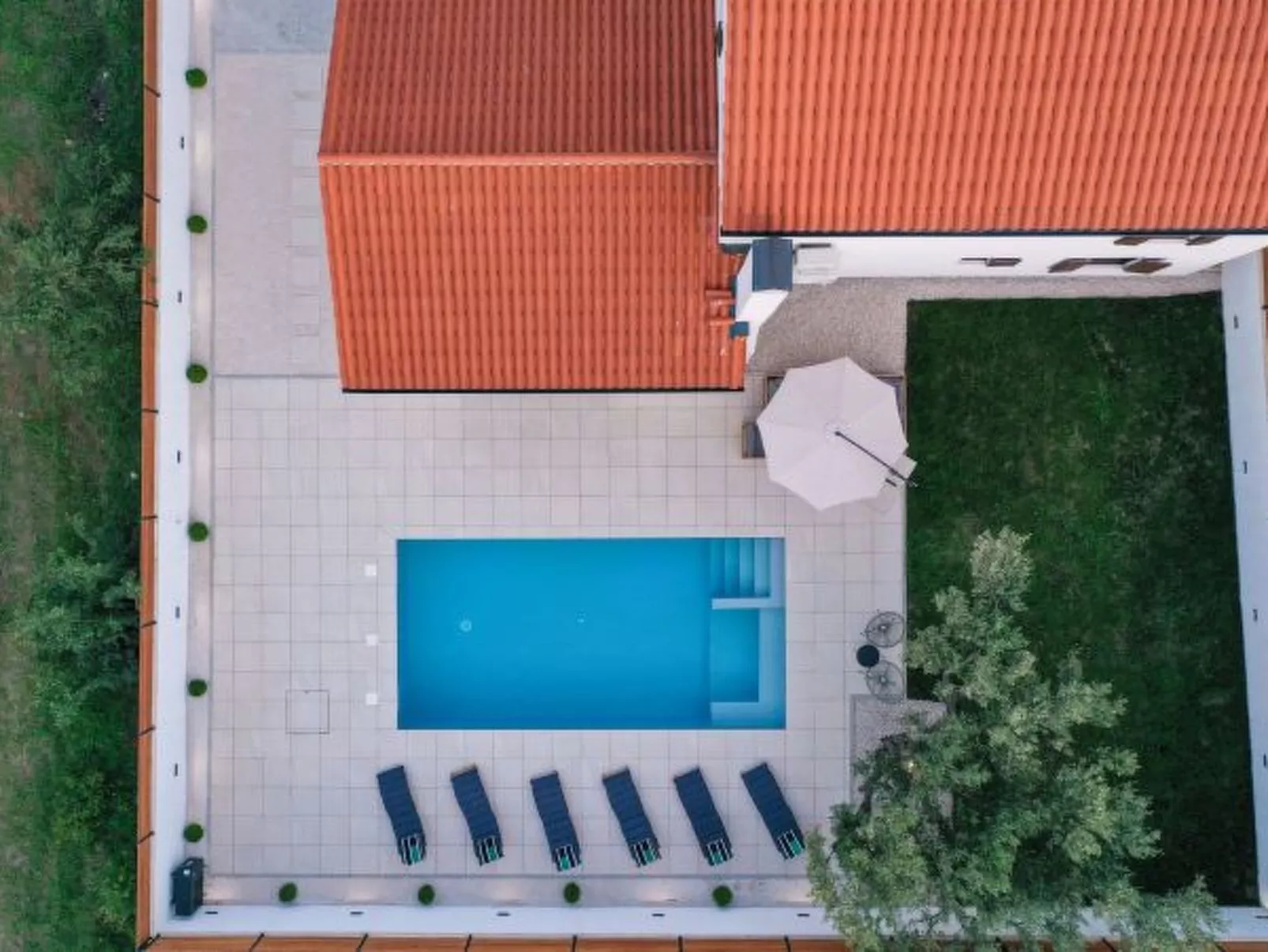 Villa Marta with heated pool and traditional taver - Image-tags.info