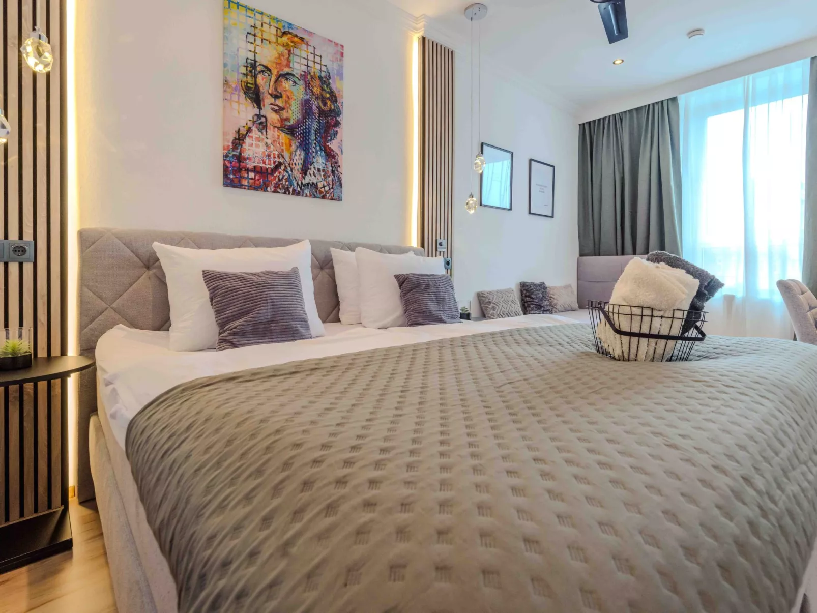 Schiller Apartment im Zentrum von Hof. Küche, Parkplatz, 250MBit Wlan - Inside