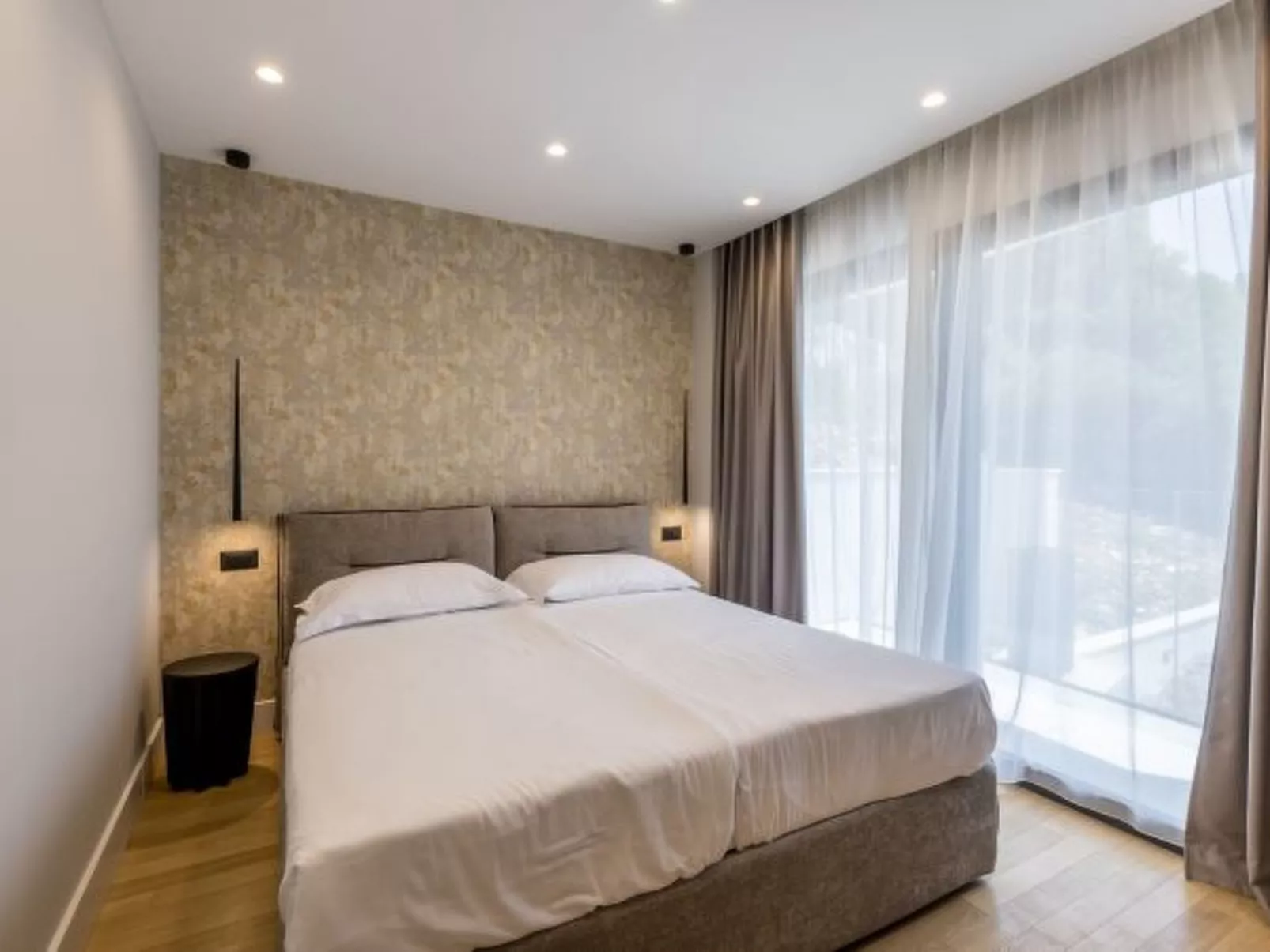 Beachfront villa Luce with seaview and pool - Dedans