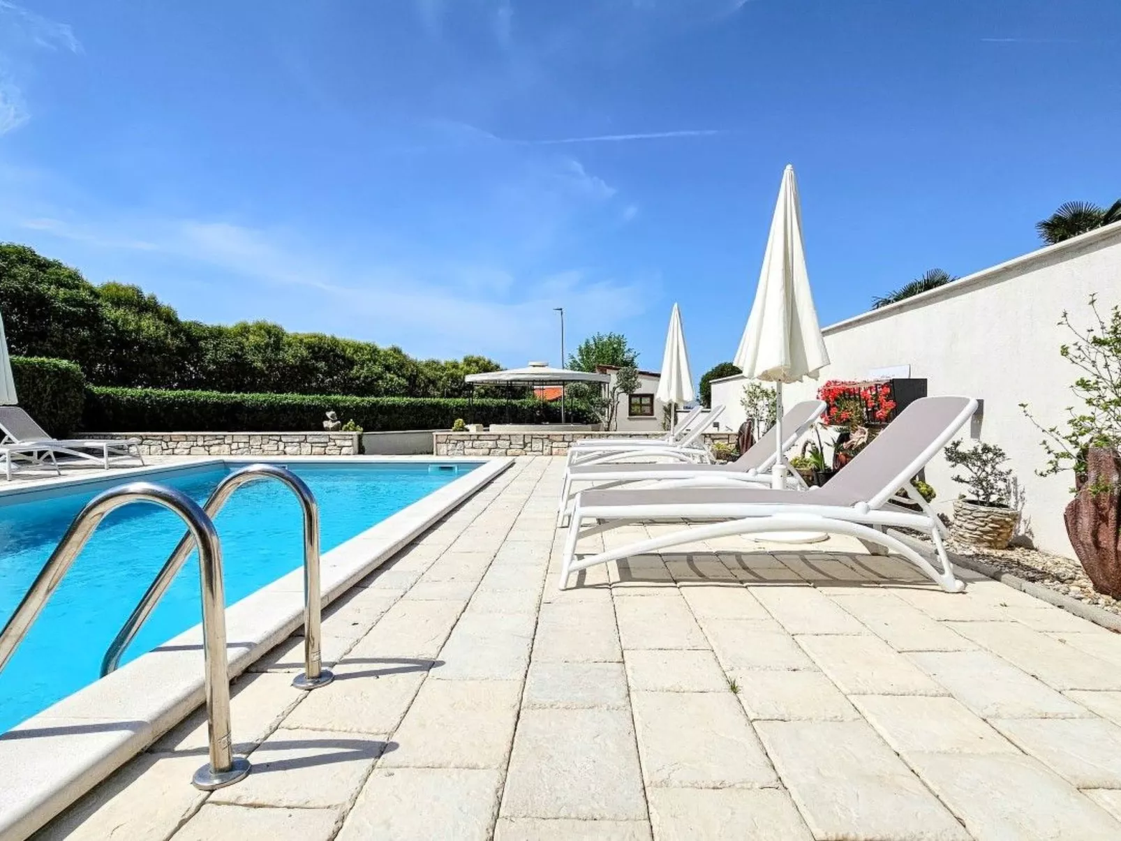 Für 2 Personen ca. 30 m&sup2; in Novigrad, Adriaküste Kroatien (Westküste von I - Image-tags.info