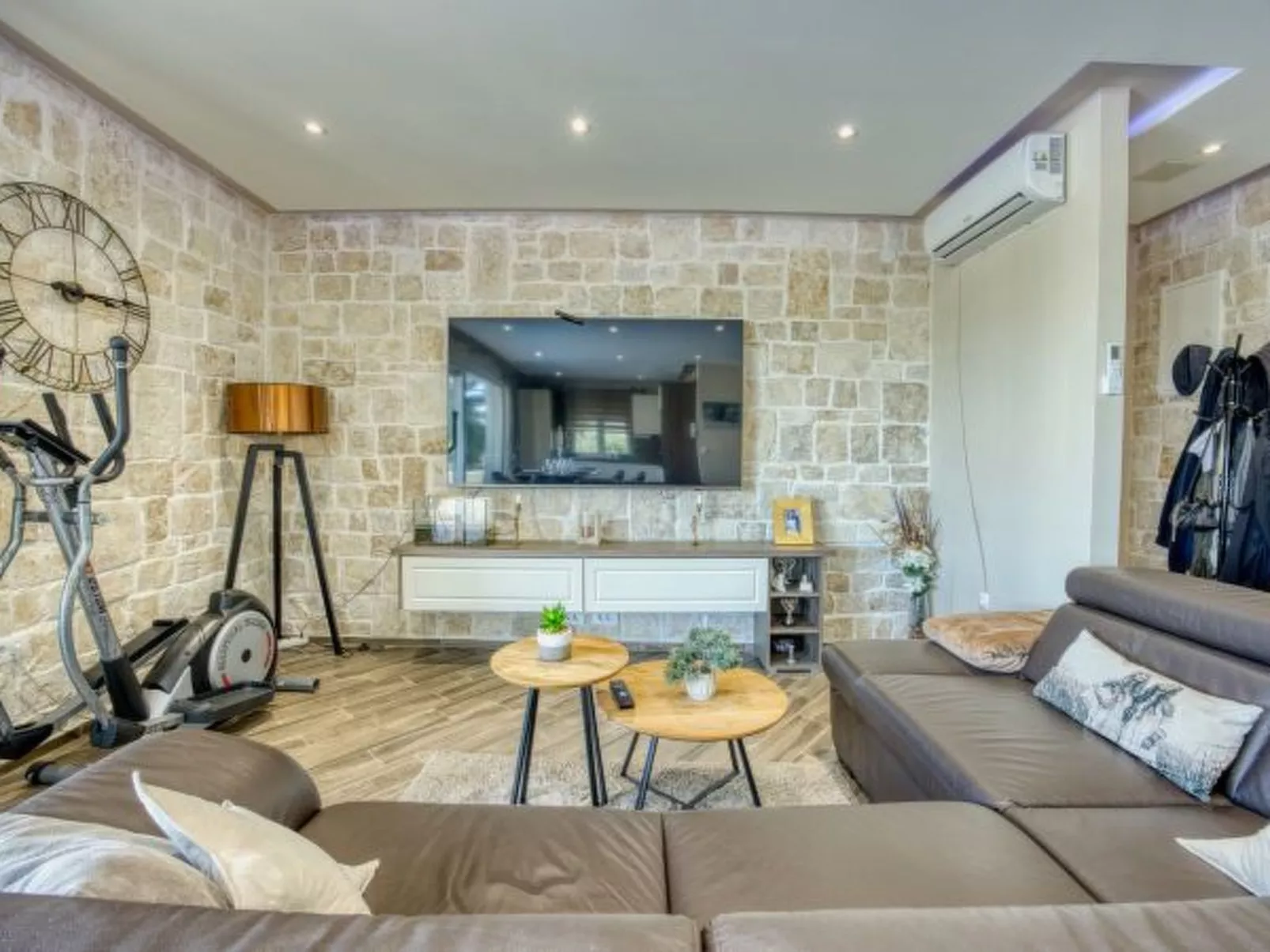 Holiday Home Solea with pool - Image-tags.info