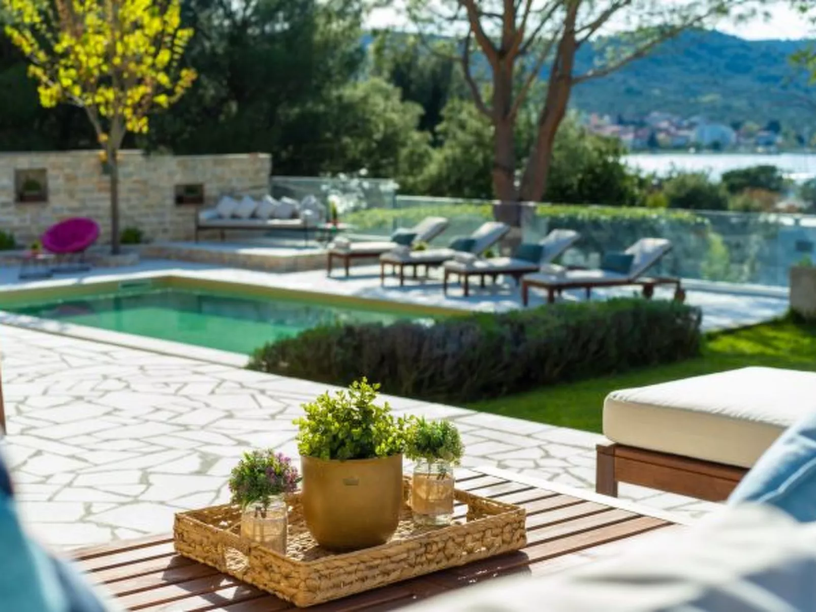 Villa Barotul with pool - Image-tags.info