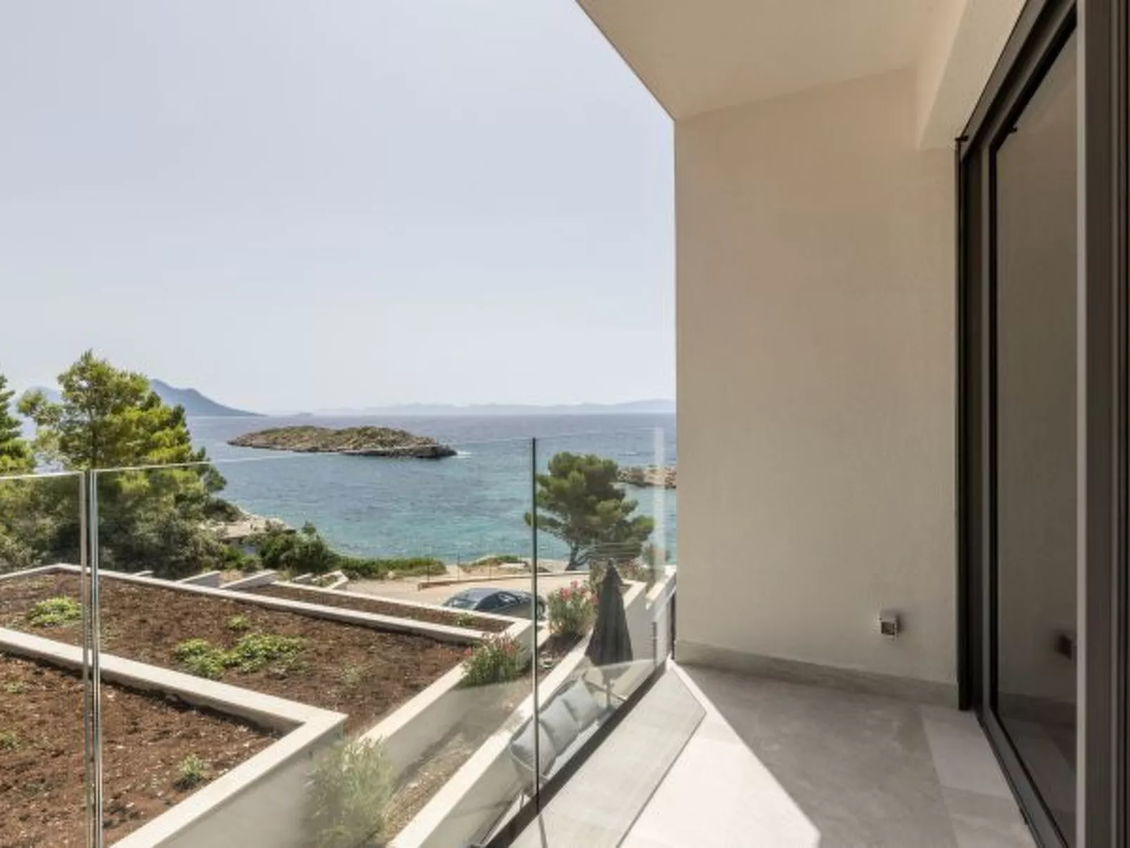 Beachfront villa Luce with seaview and pool - Dehors