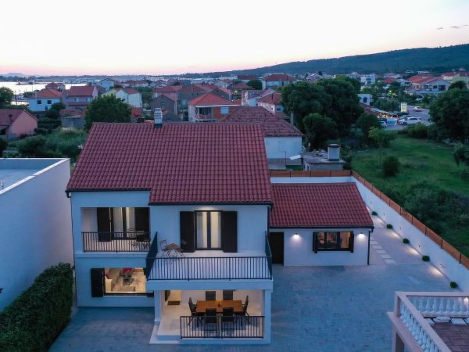 Villa Marta with heated pool and traditional taver - Image-tags.info