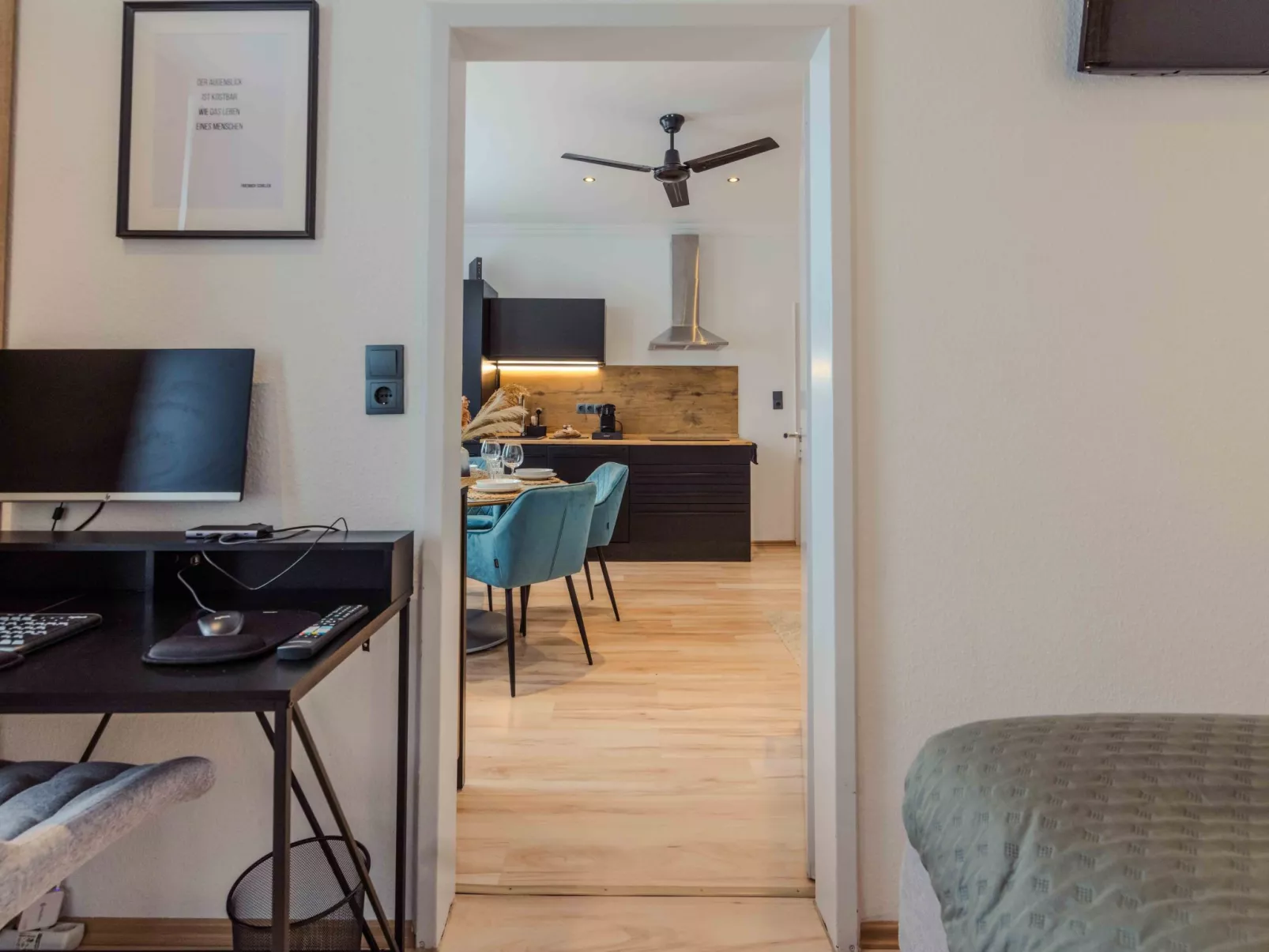 Schiller Apartment im Zentrum von Hof. Küche, Parkplatz, 250MBit Wlan - Inside