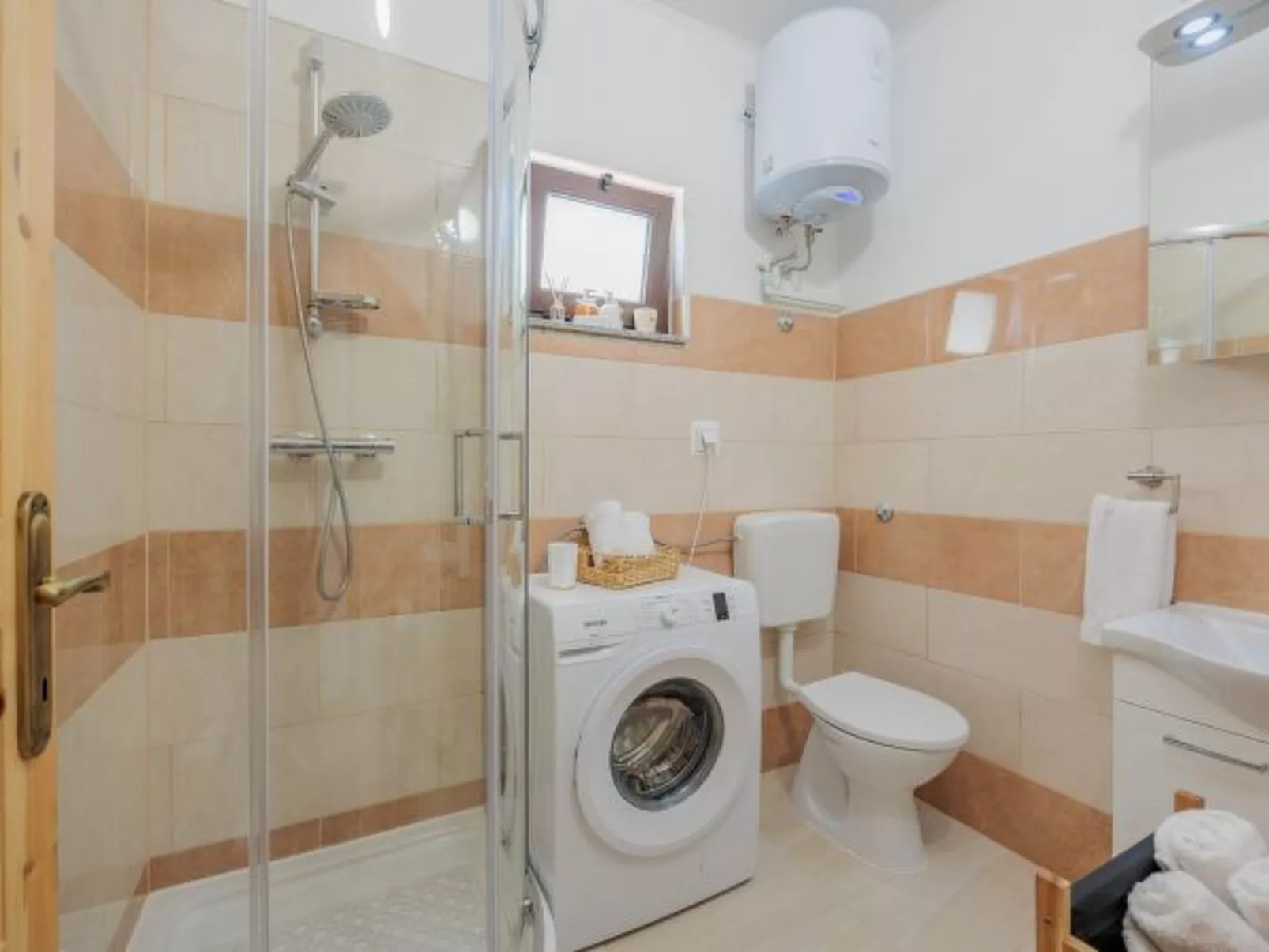 Holiday House Fjaka - Image-tags.info