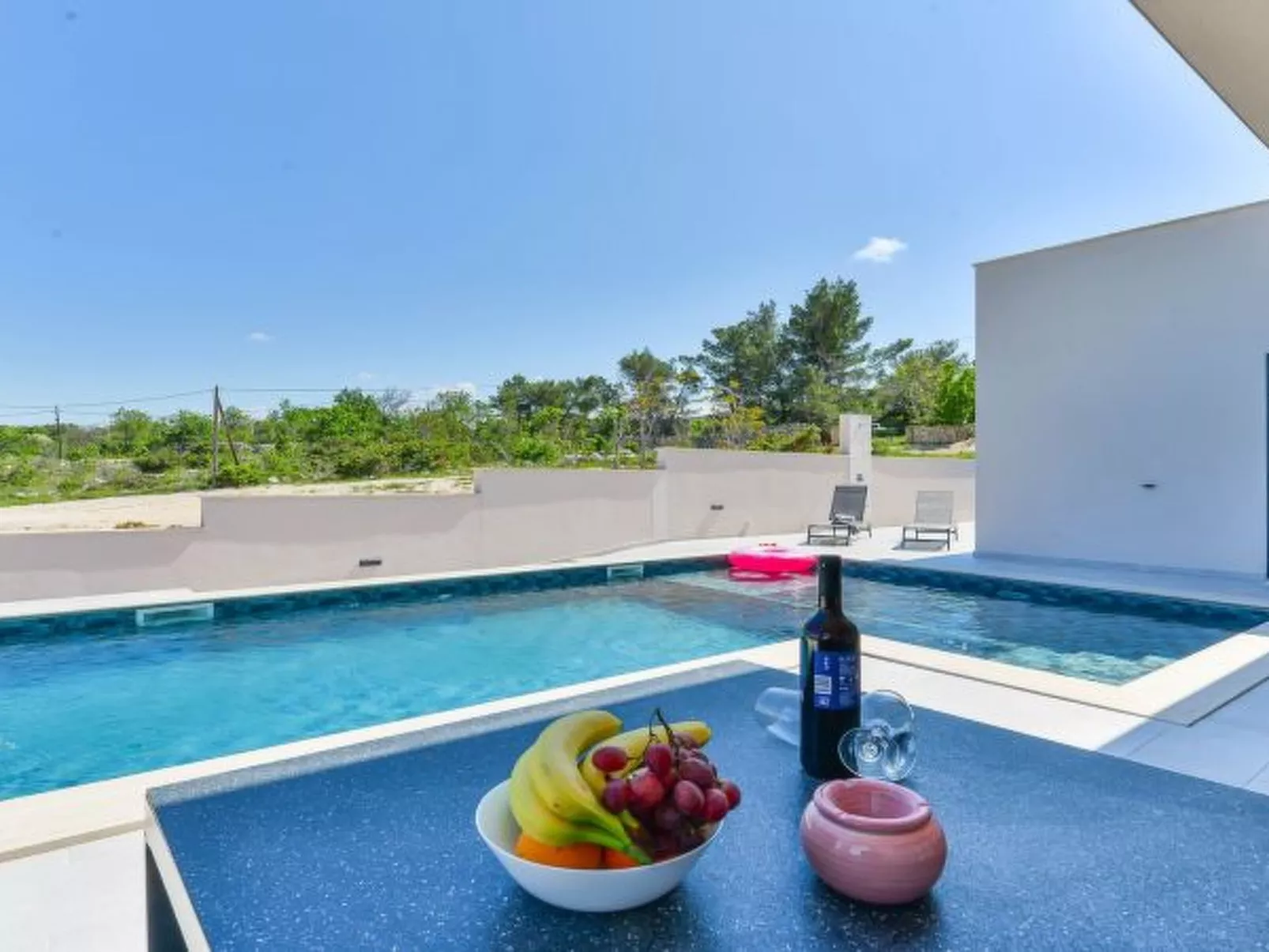 Villa Zariva with pool and panoramic mountain and - Image-tags.info