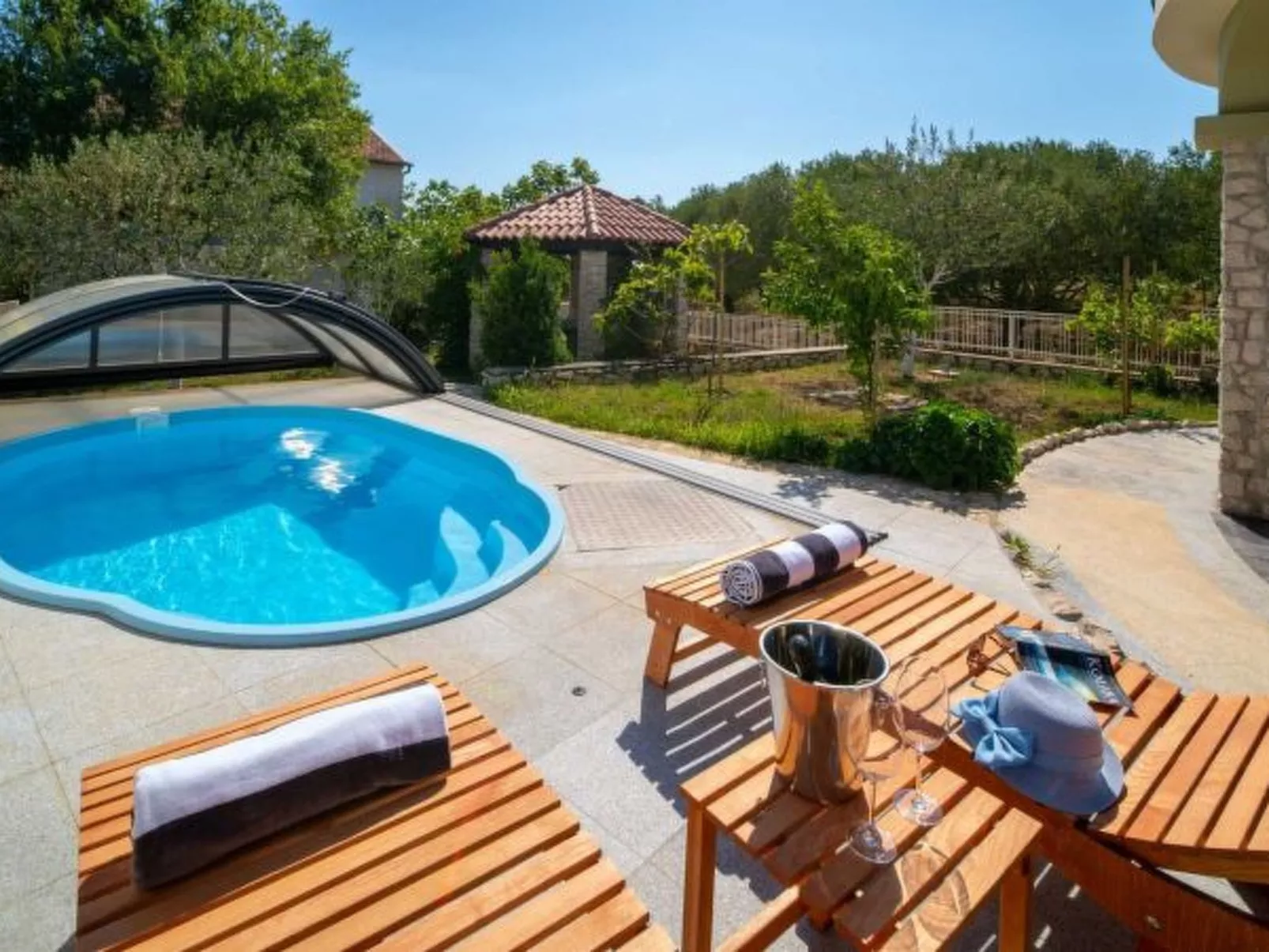 Charming Villa Rea, 8+2 with heated pool - Image-tags.info
