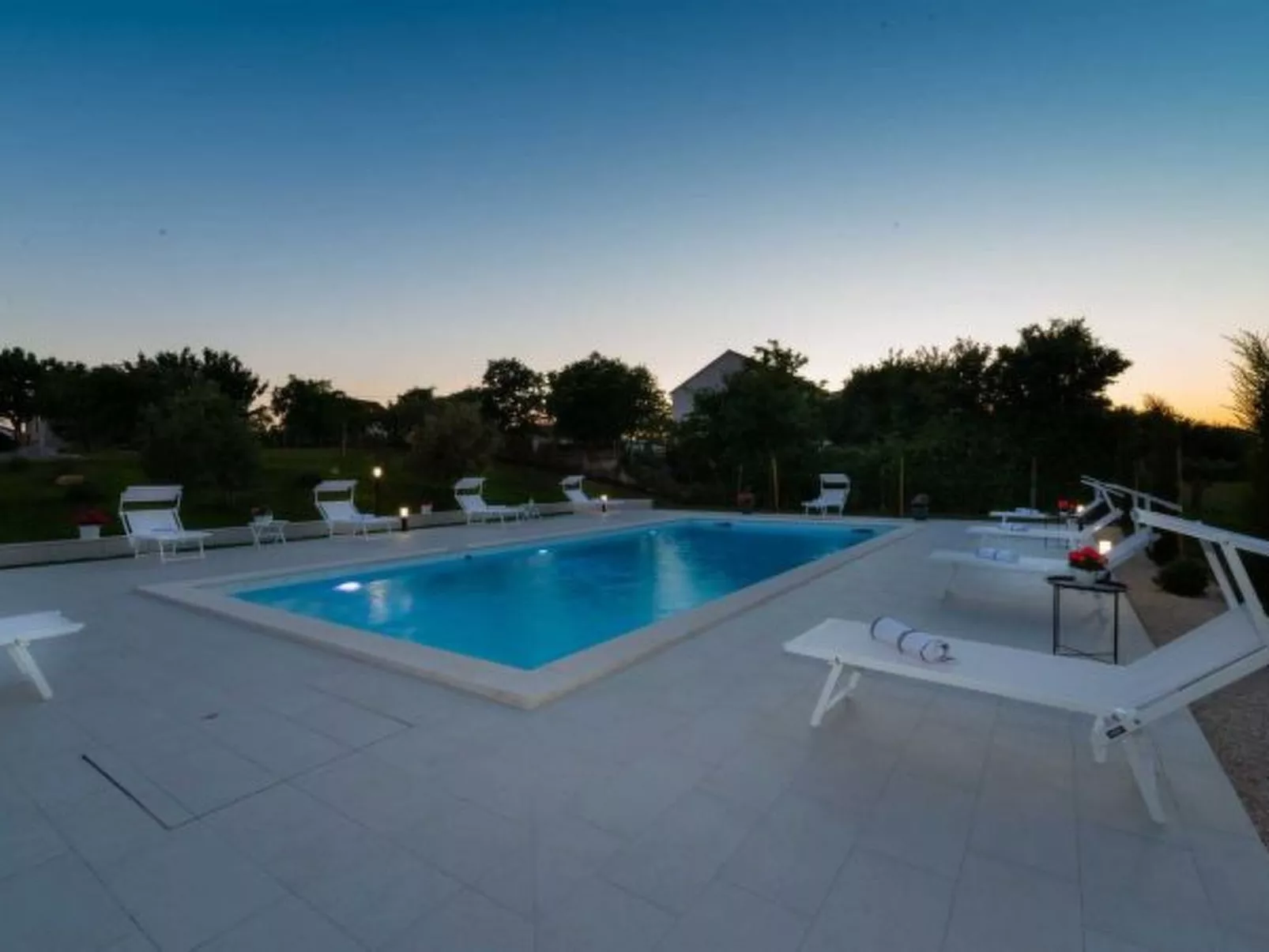 Luxury Villa Maria with large pool - Image-tags.info