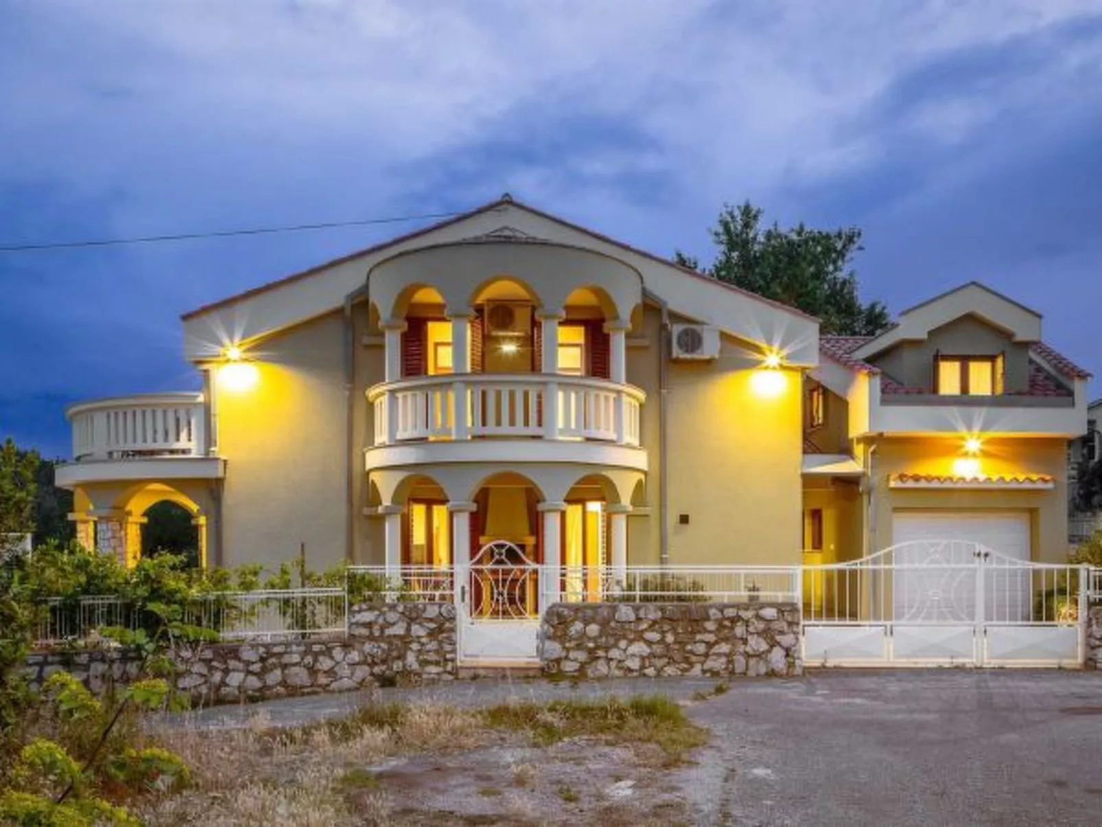 Charming Villa Rea, 8+2 with heated pool - Image-tags.info