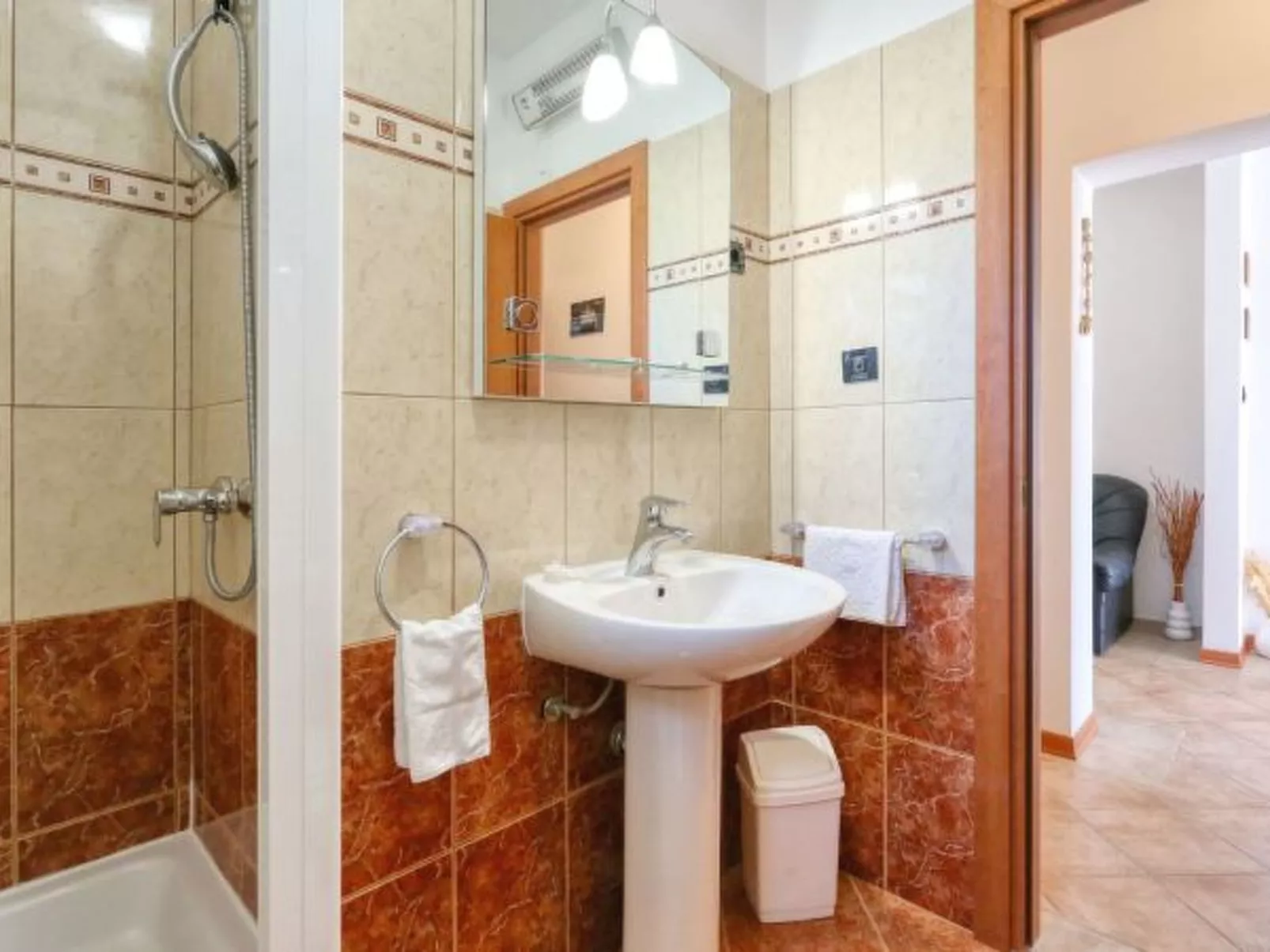 Villa Ana with large pool - Image-tags.info