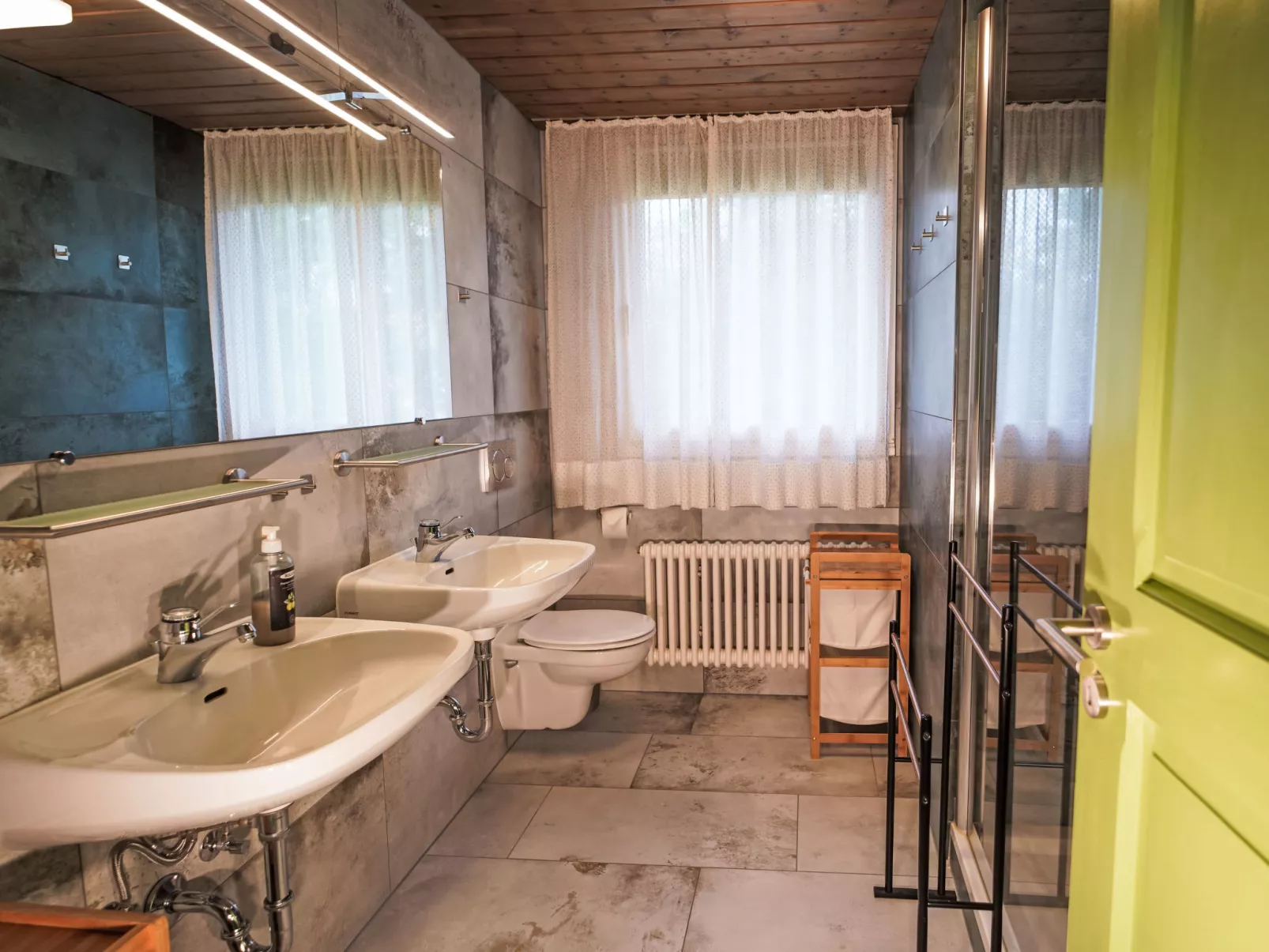 Schwarzwaldhof mit Pool & Sauna - Drinnen