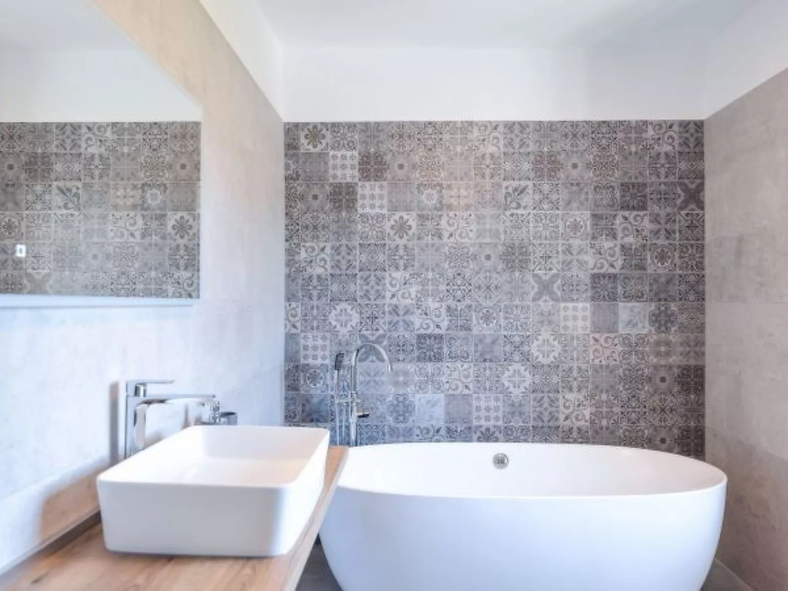 Villa Marta with heated pool and traditional taver - Image-tags.info