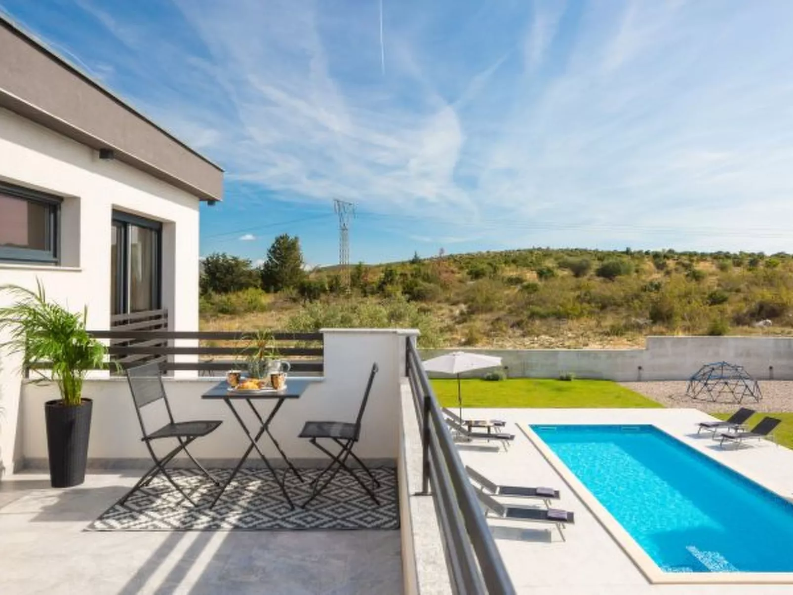 Villa Lacus in Vrana with pool - Image-tags.info