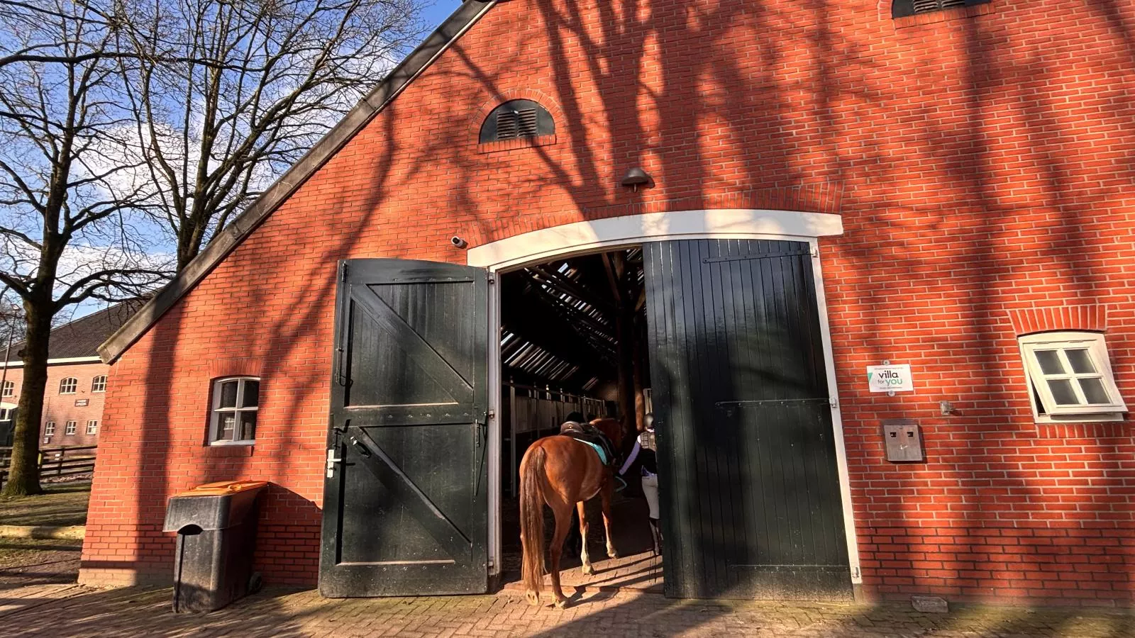 Rutershoeske - Exterior in winter