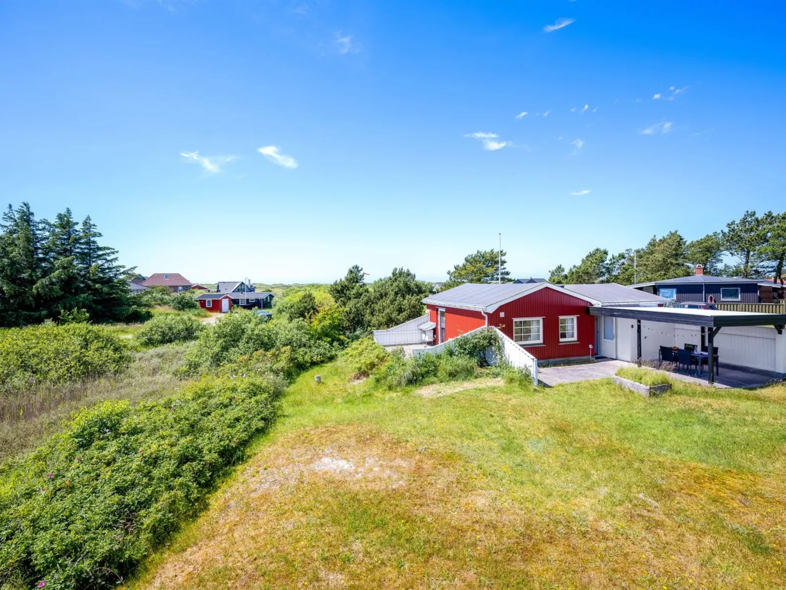 "Arntraud" - 500m from the sea