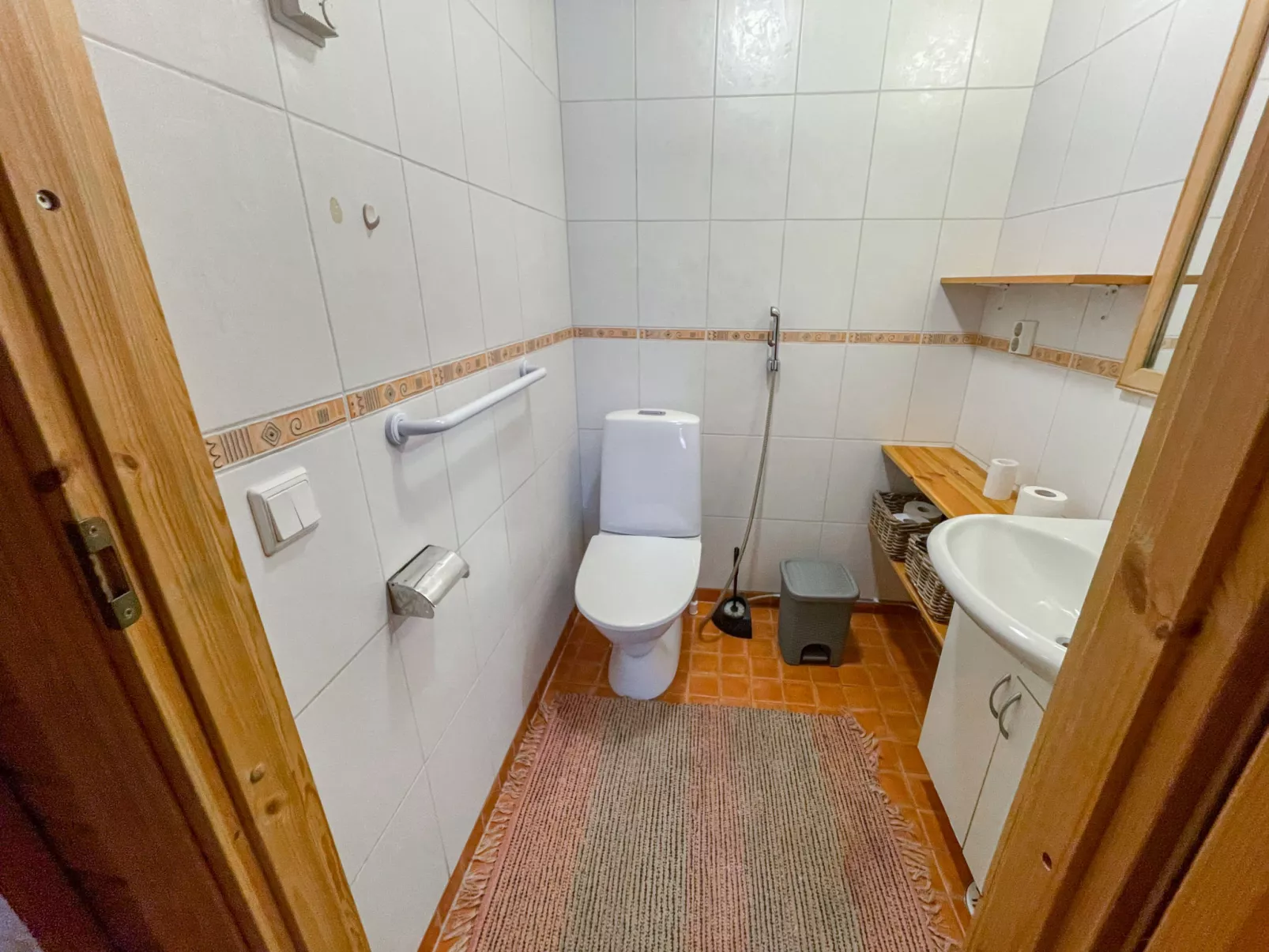 Lauttavalkama - Drinnen