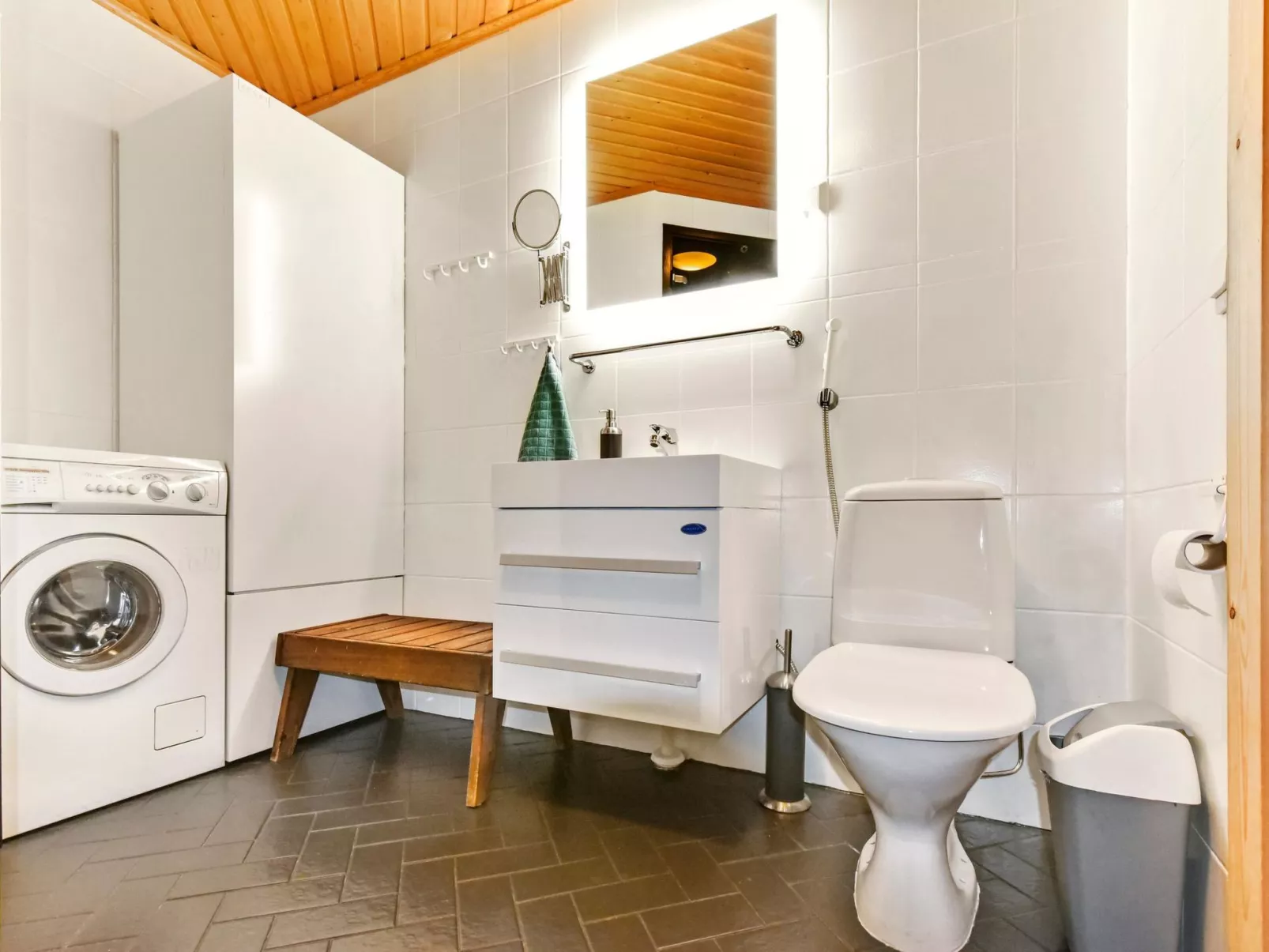 Kelkkatyttö - Dedans