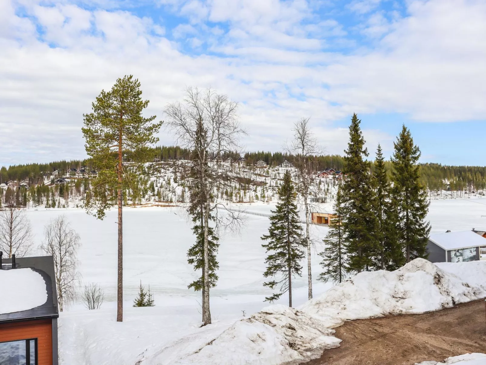 Skivillas 47 ukkohalla (a7) - Dedans