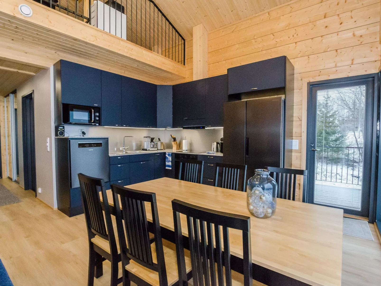 Lakeside villa - Dedans