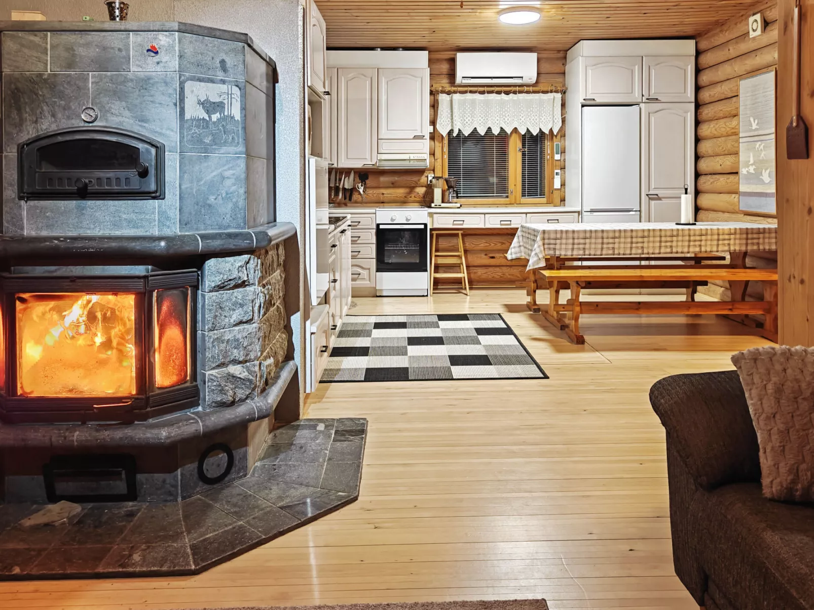 Saarenpää - Drinnen