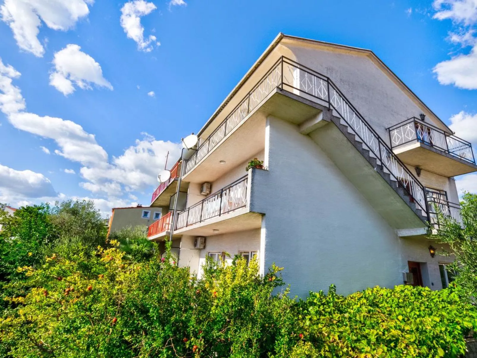 Smiljka 2 / HR-09436-02