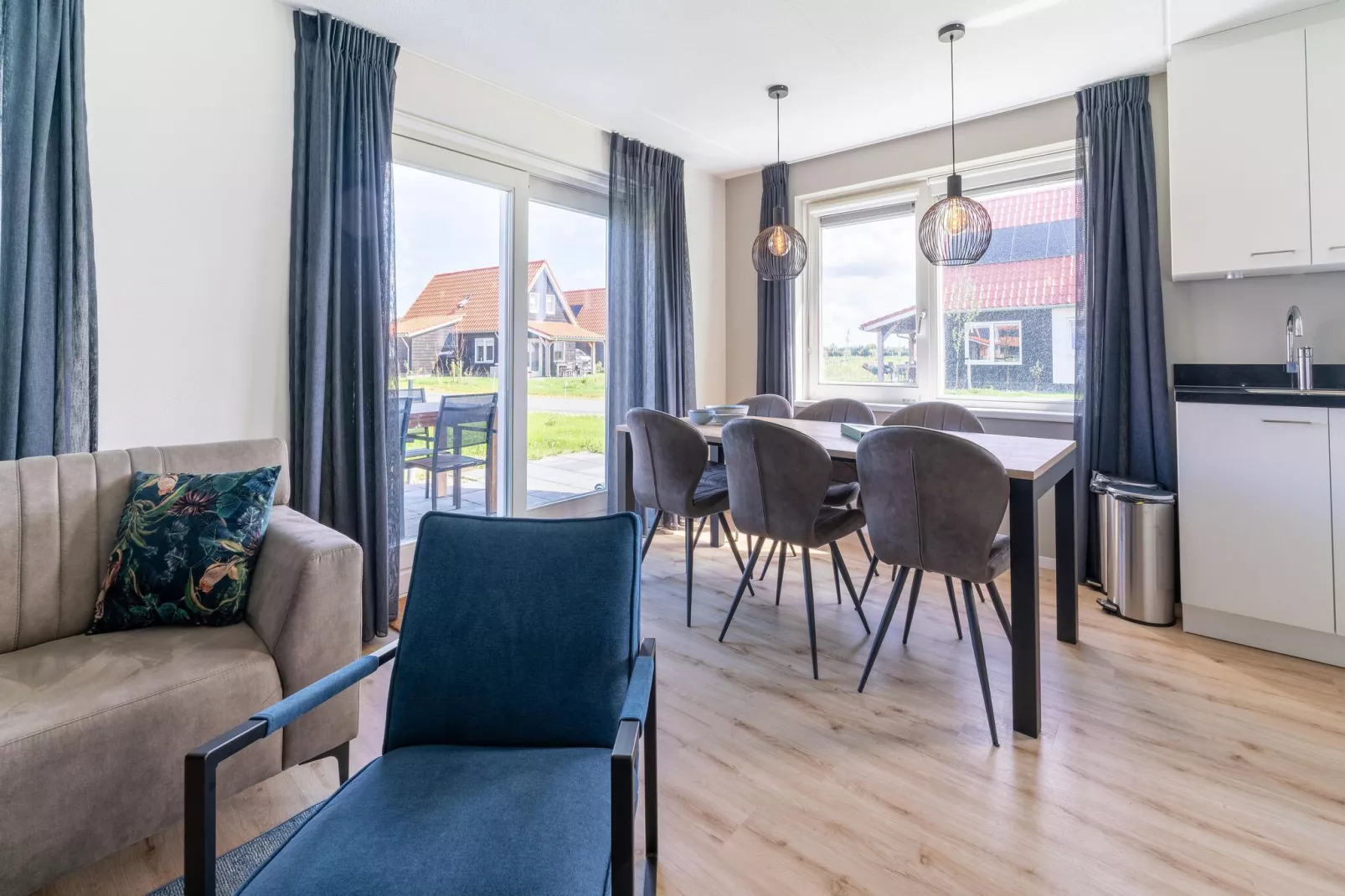 De Scholekster Huis Nr 29-Dining room
