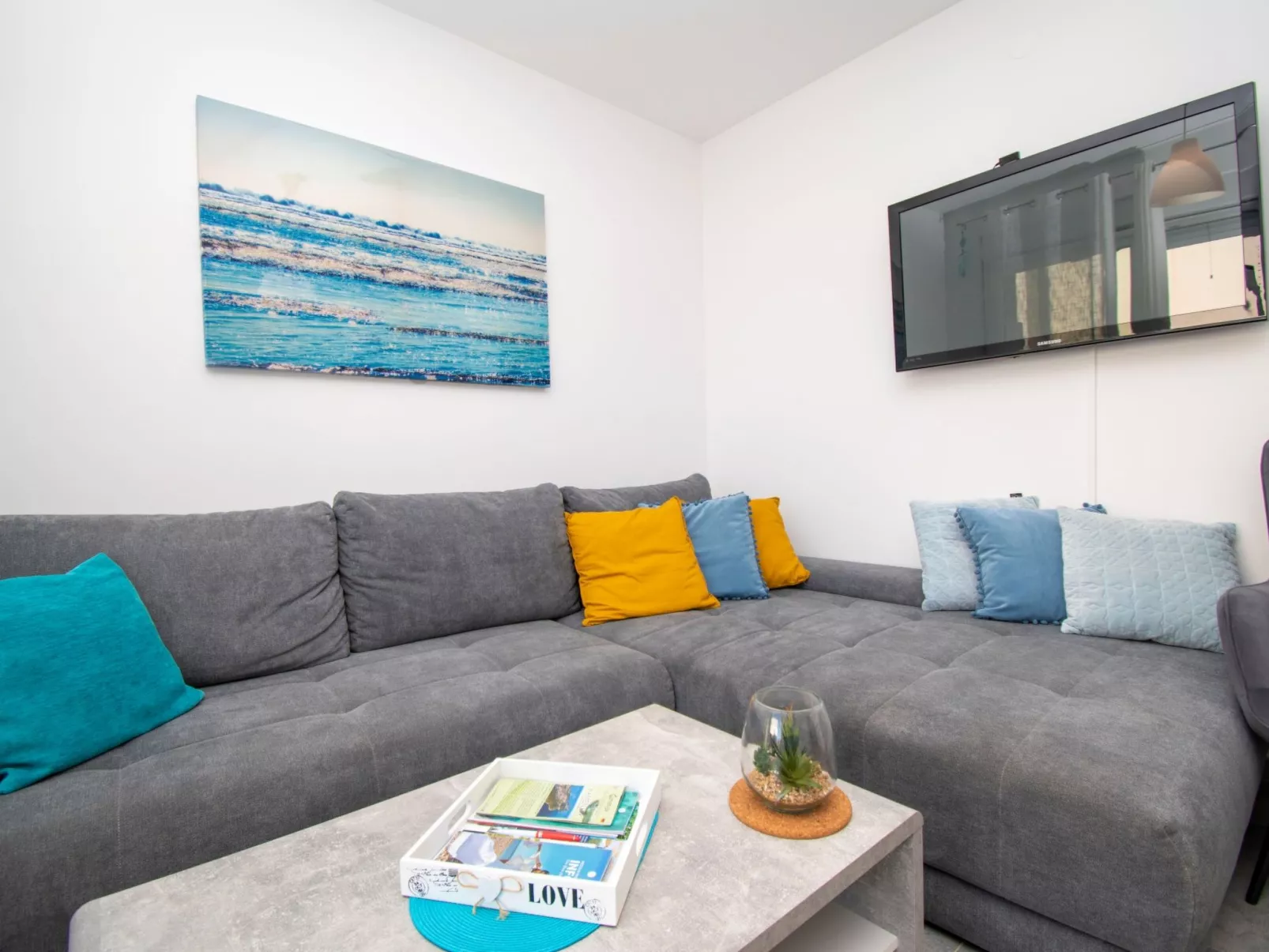 Apartment Near the Sea